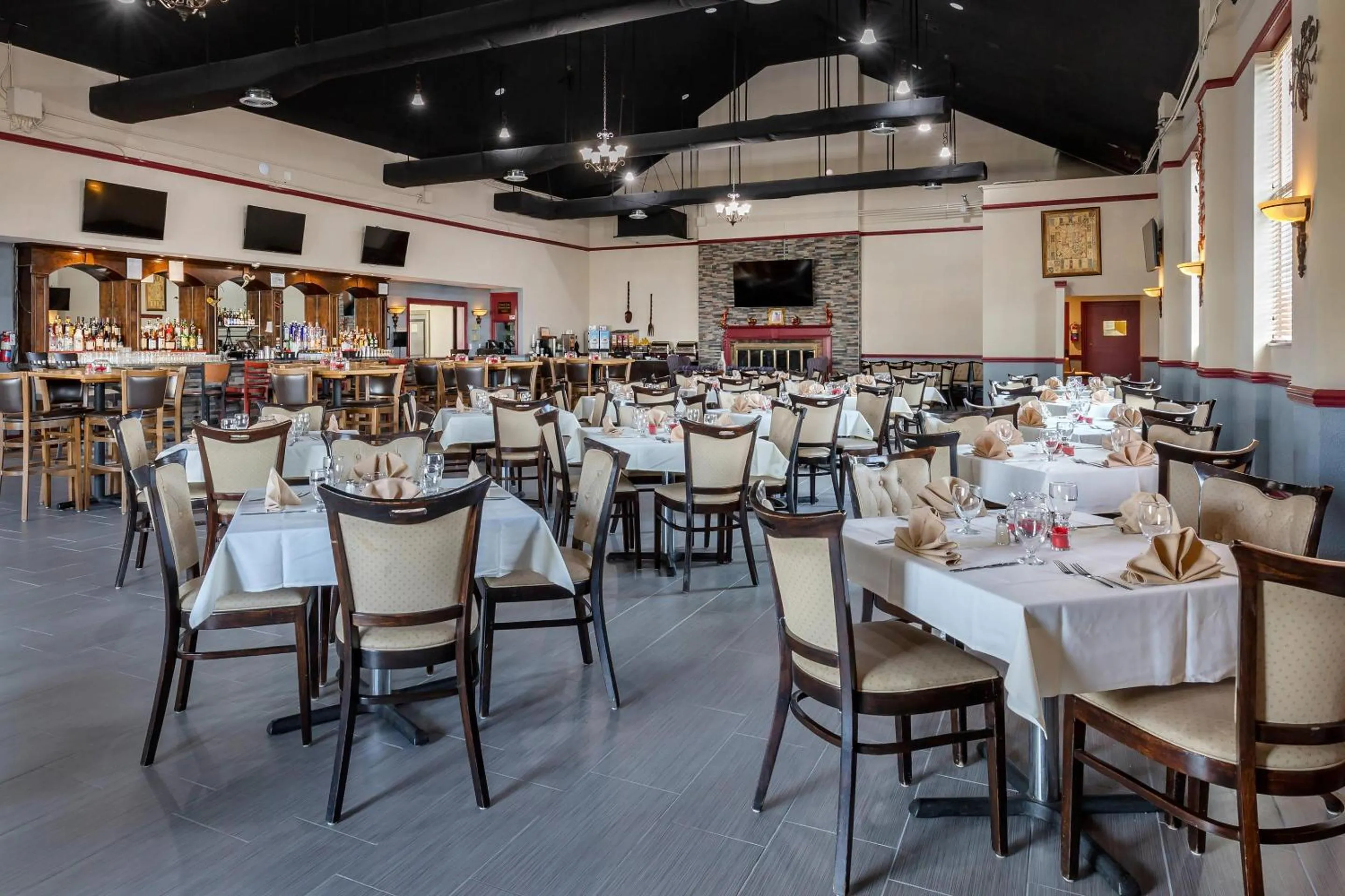 Restaurant/places to eat in Clarion Inn Falls Church-Arlington