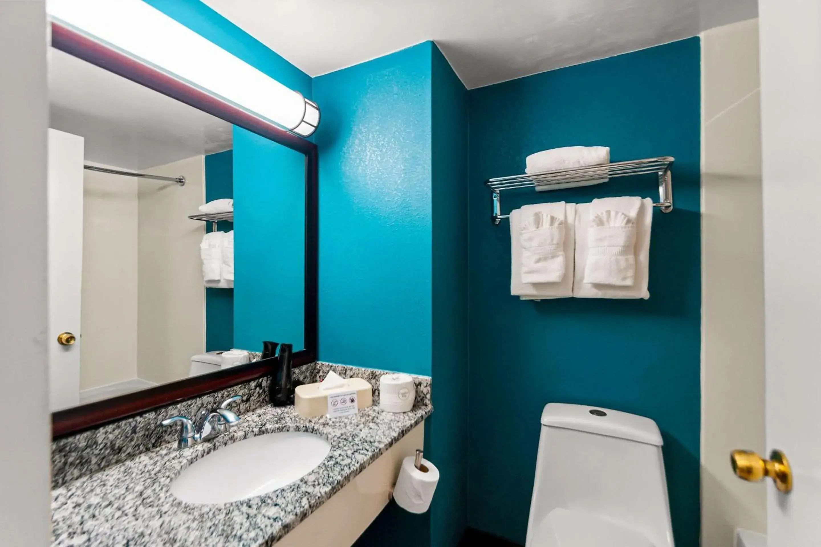 Bedroom in Clarion Inn Falls Church-Arlington Bedroom in Clarion Inn Falls Church-Arlington