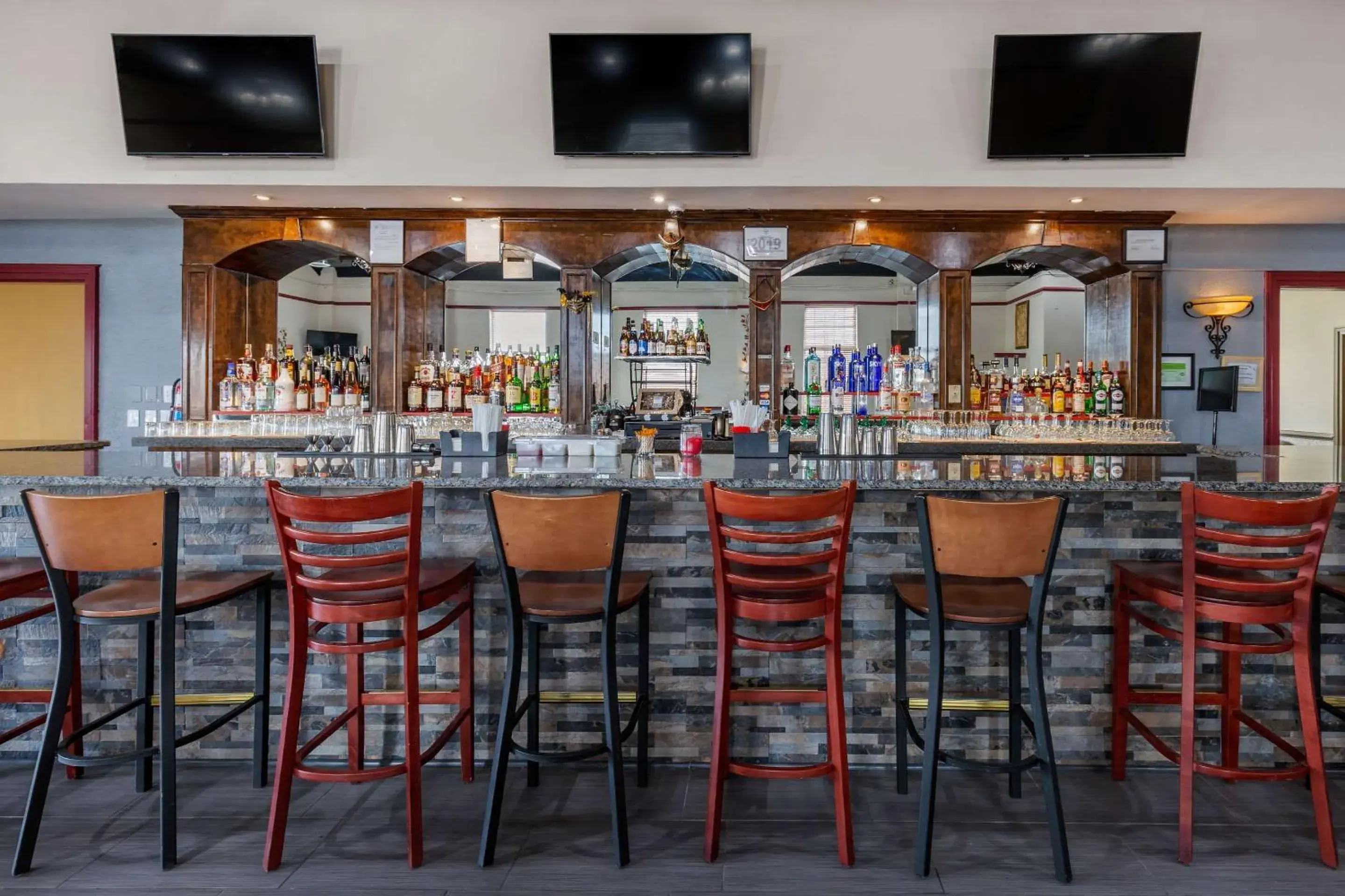 Restaurant/places to eat in Clarion Inn Falls Church-Arlington Restaurant/places to eat in Clarion Inn Falls Church-Arlington