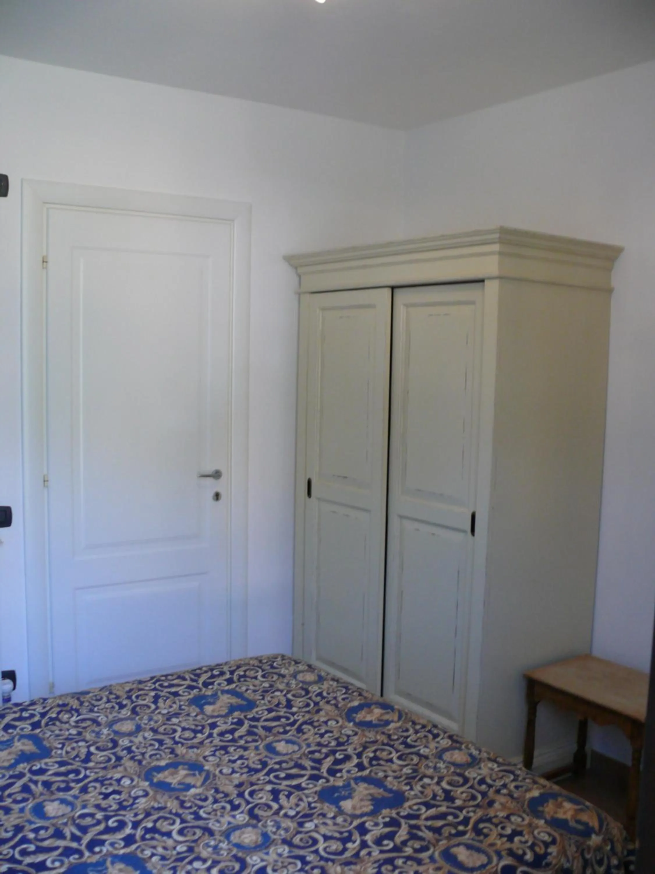 Photo of the whole room, Bed in La Posada