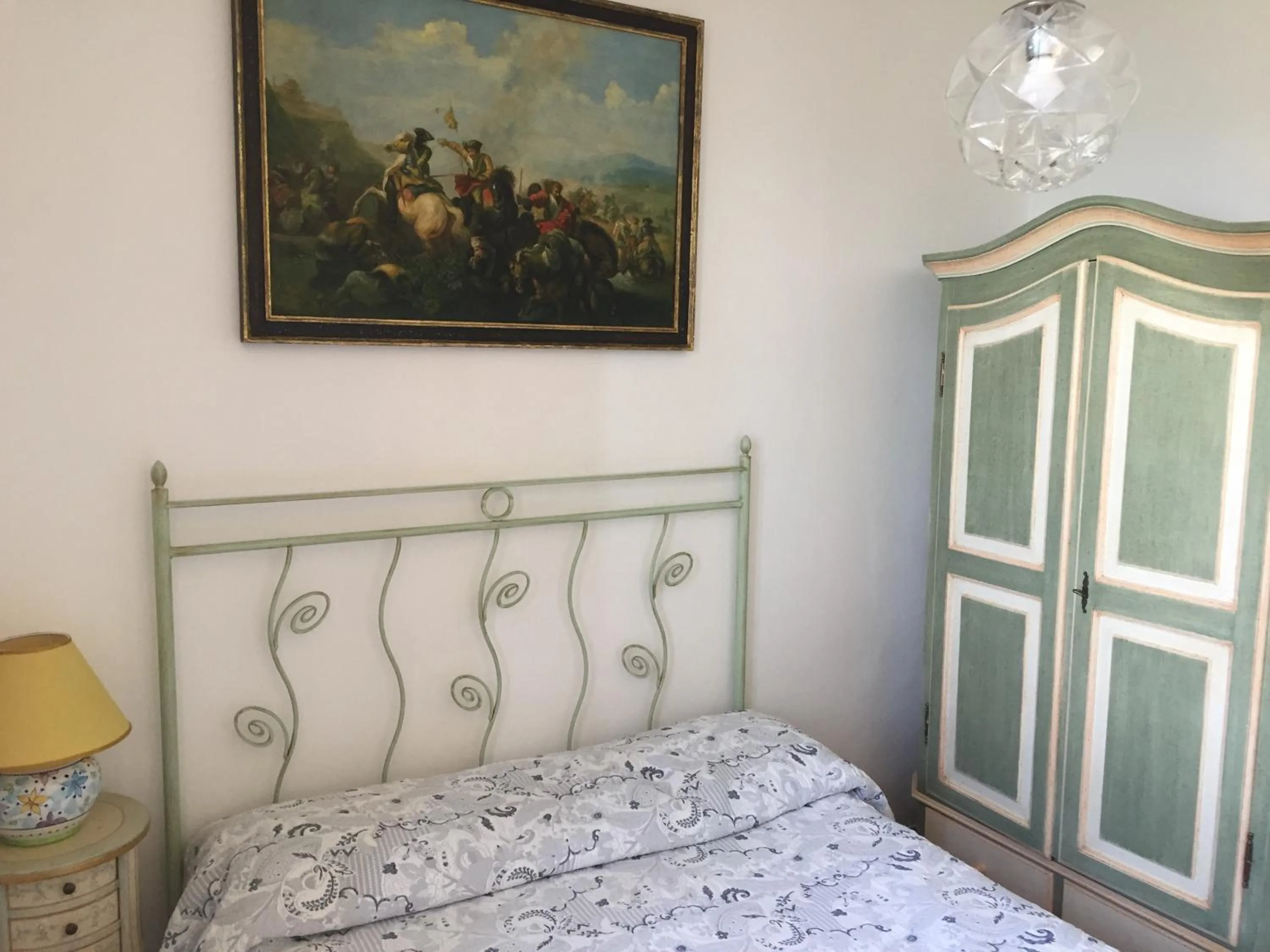 Photo of the whole room, Bed in La Posada