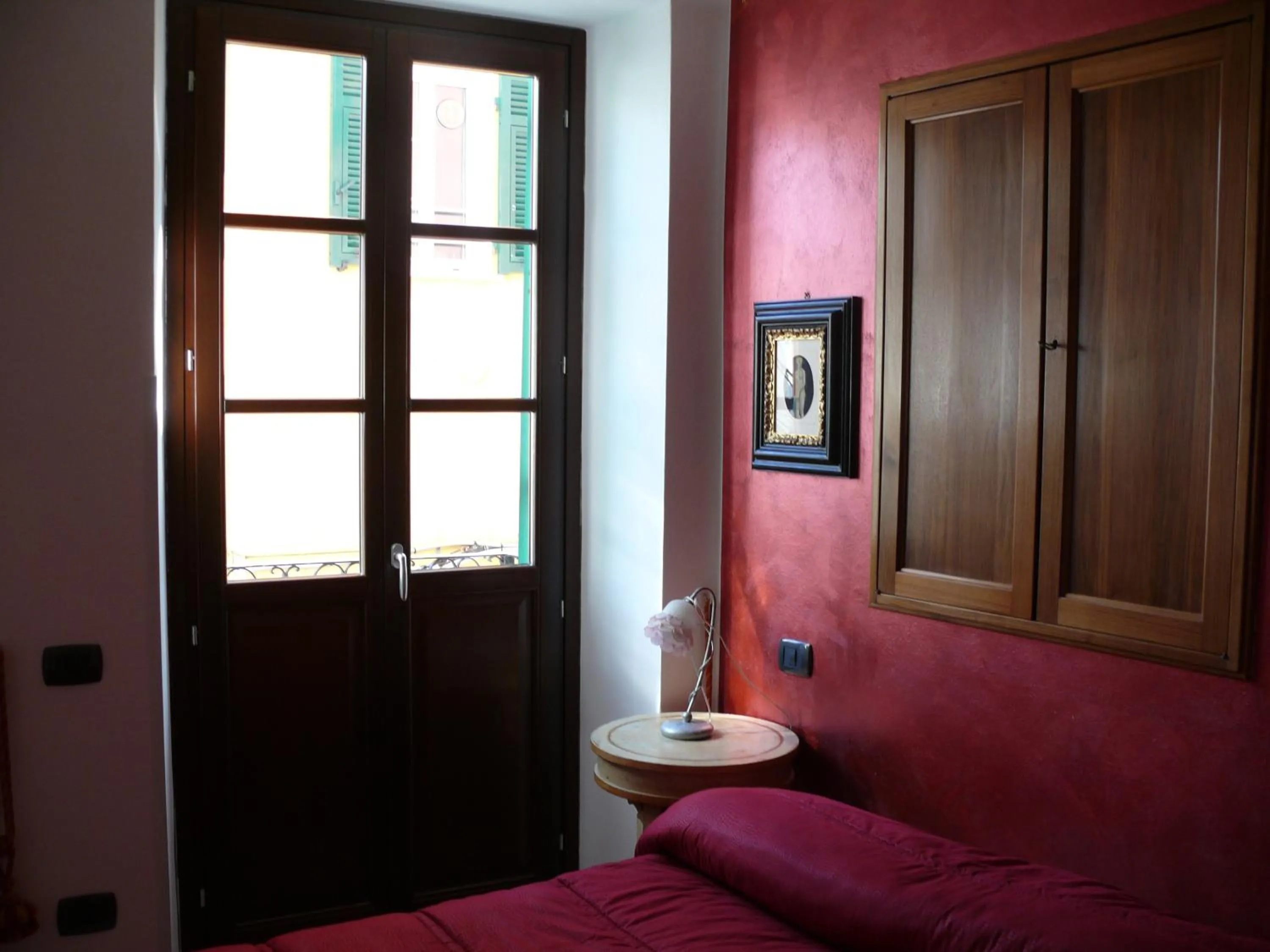 Photo of the whole room, Bed in La Posada