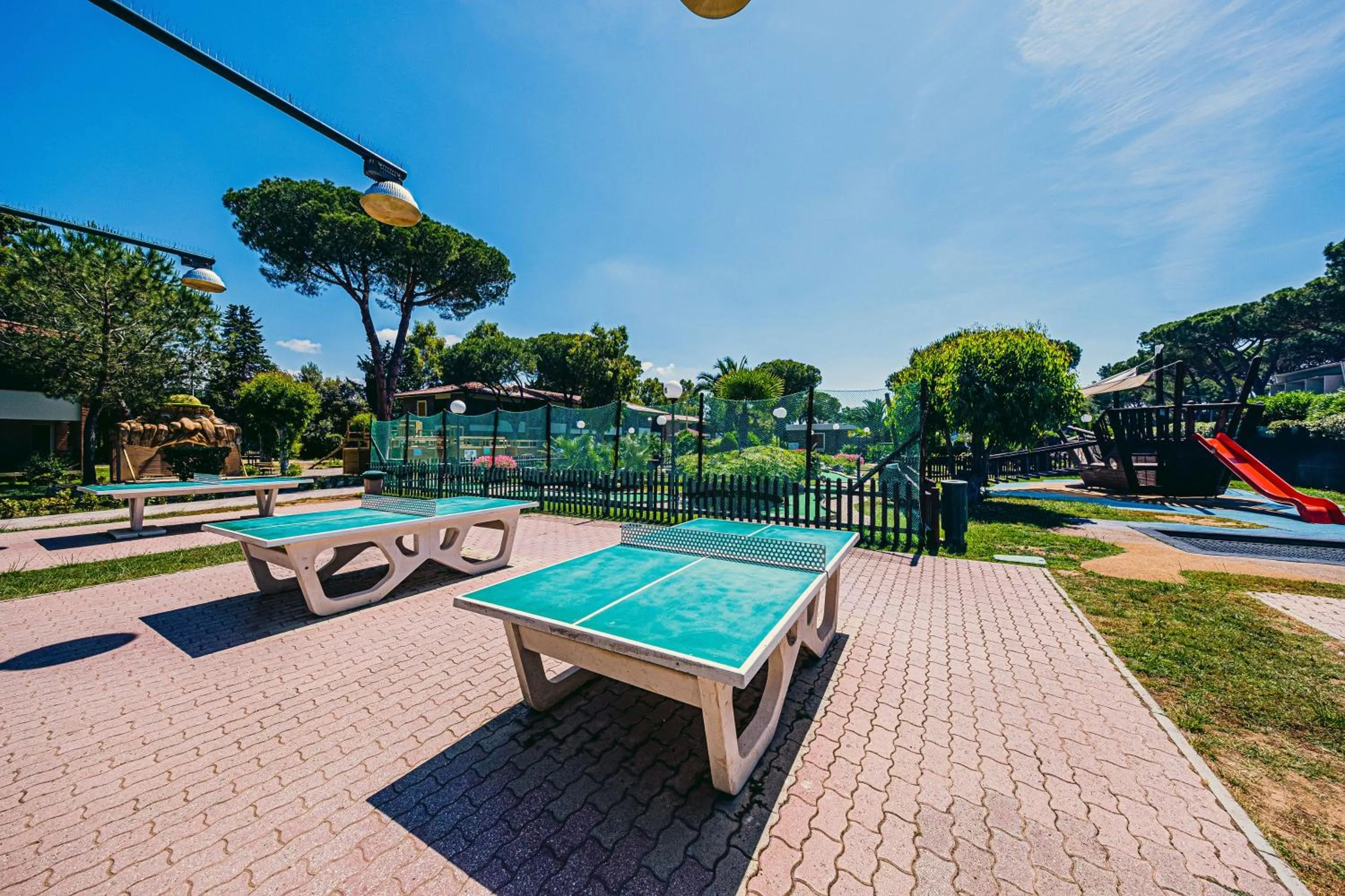 Table tennis in Golfo del Sole Hotel & Holiday Resort