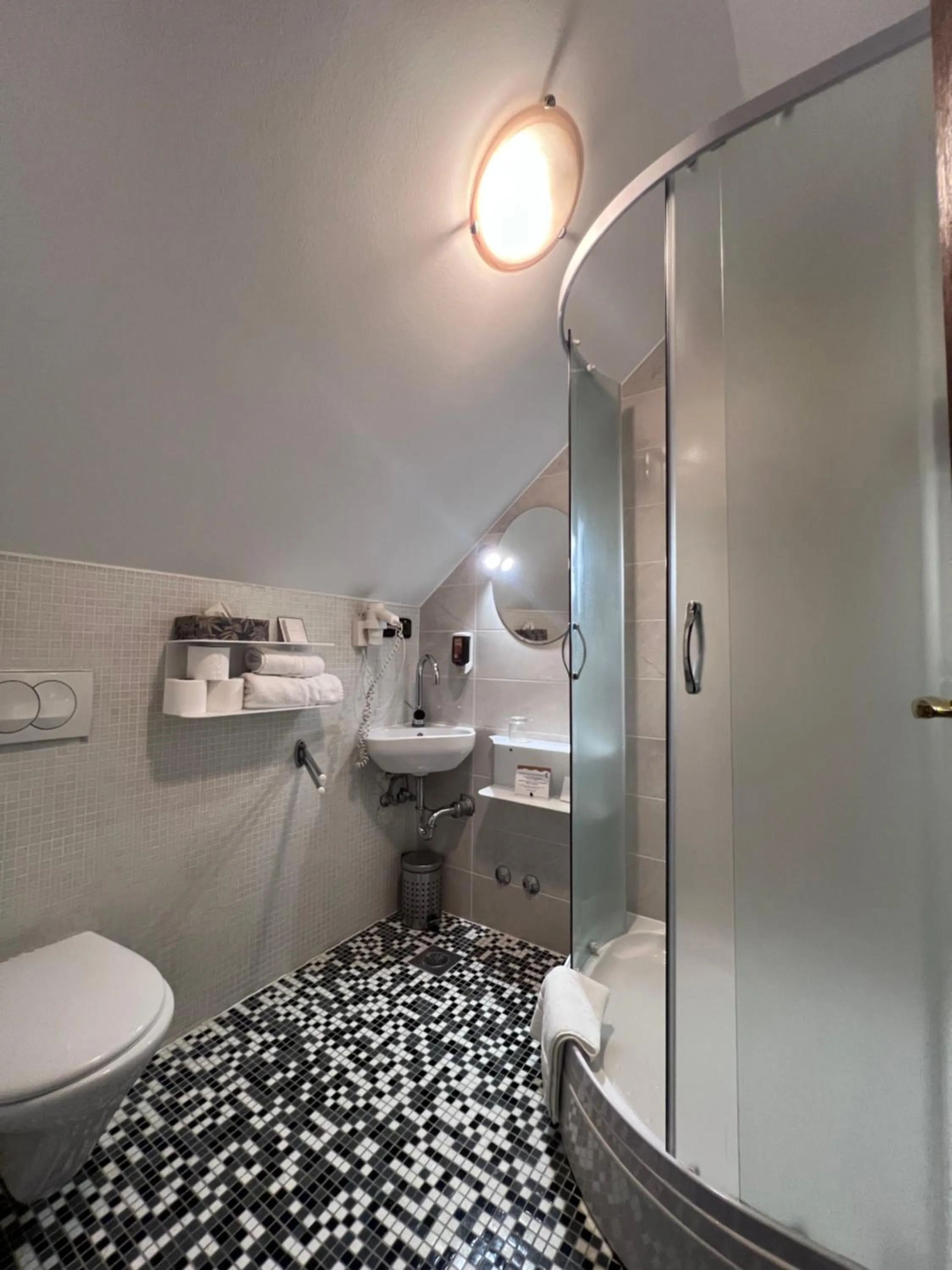 Bathroom in Hotel Strk