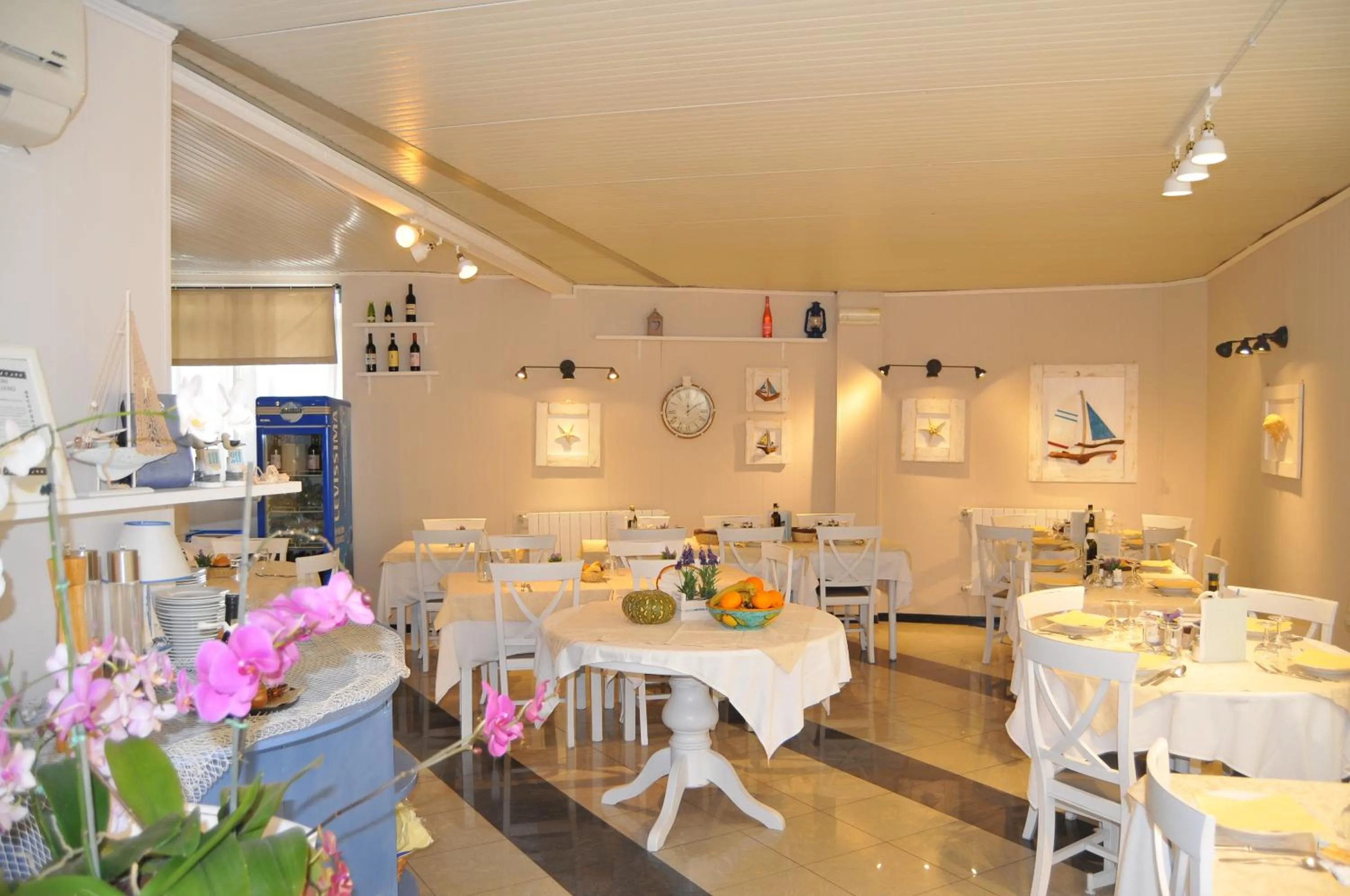 Restaurant/places to eat in Hotel Villa Rosa
