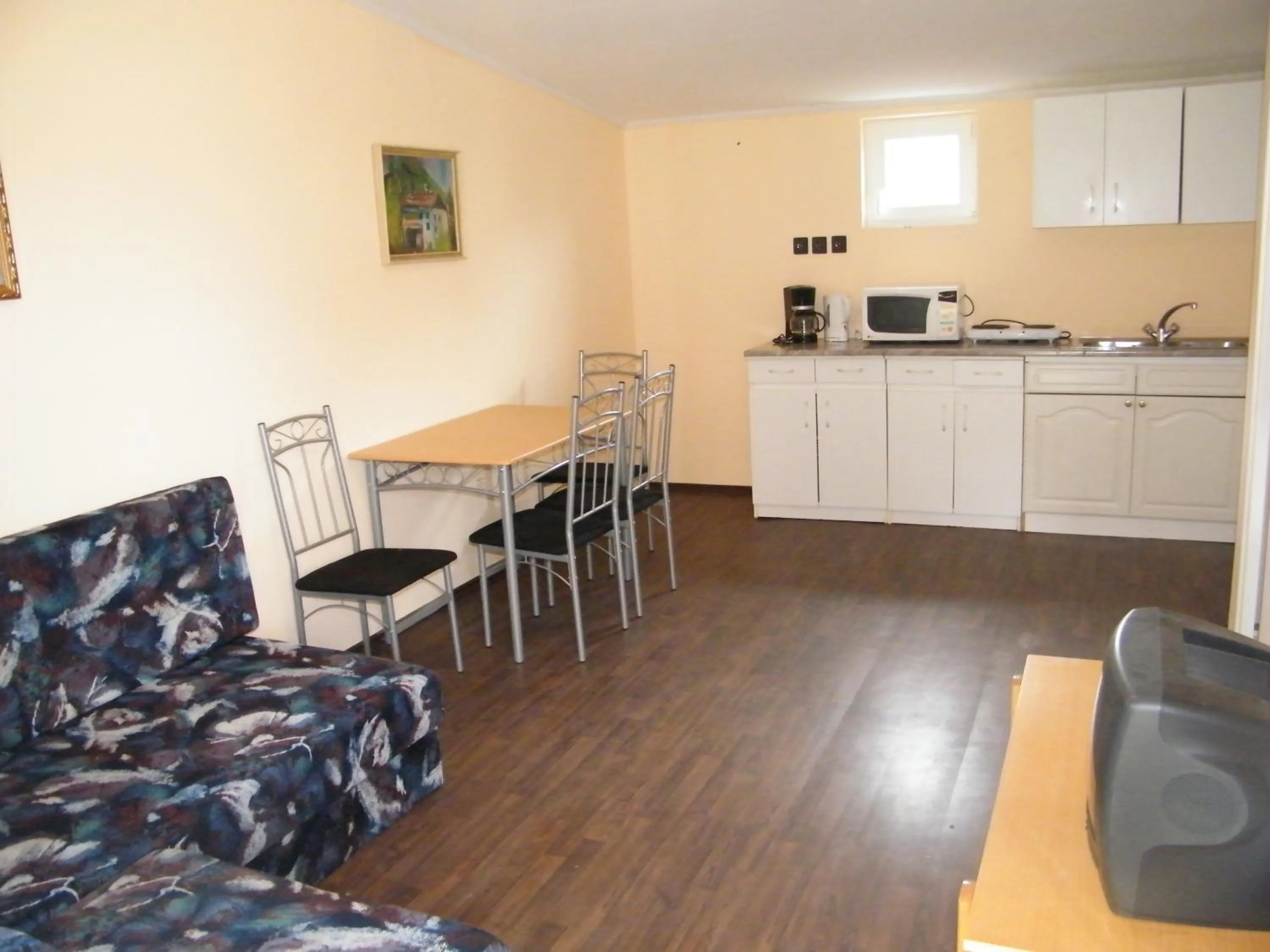 One-Bedroom Apartment (3 Adults) in Haus Liberty