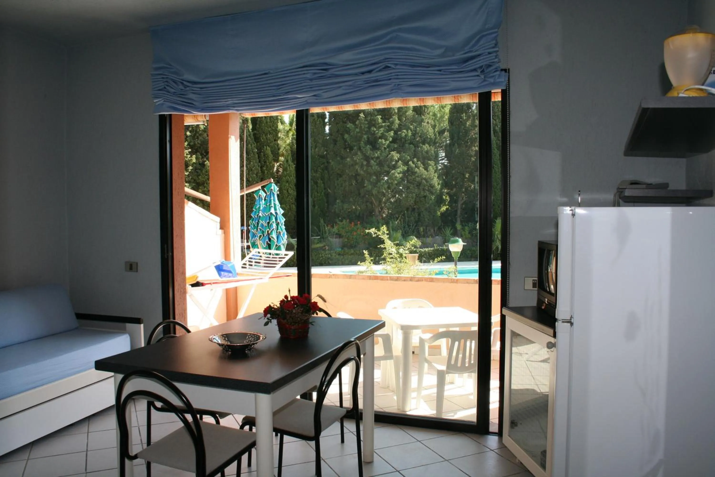 Dining area in Verdemare Sardegna Uno