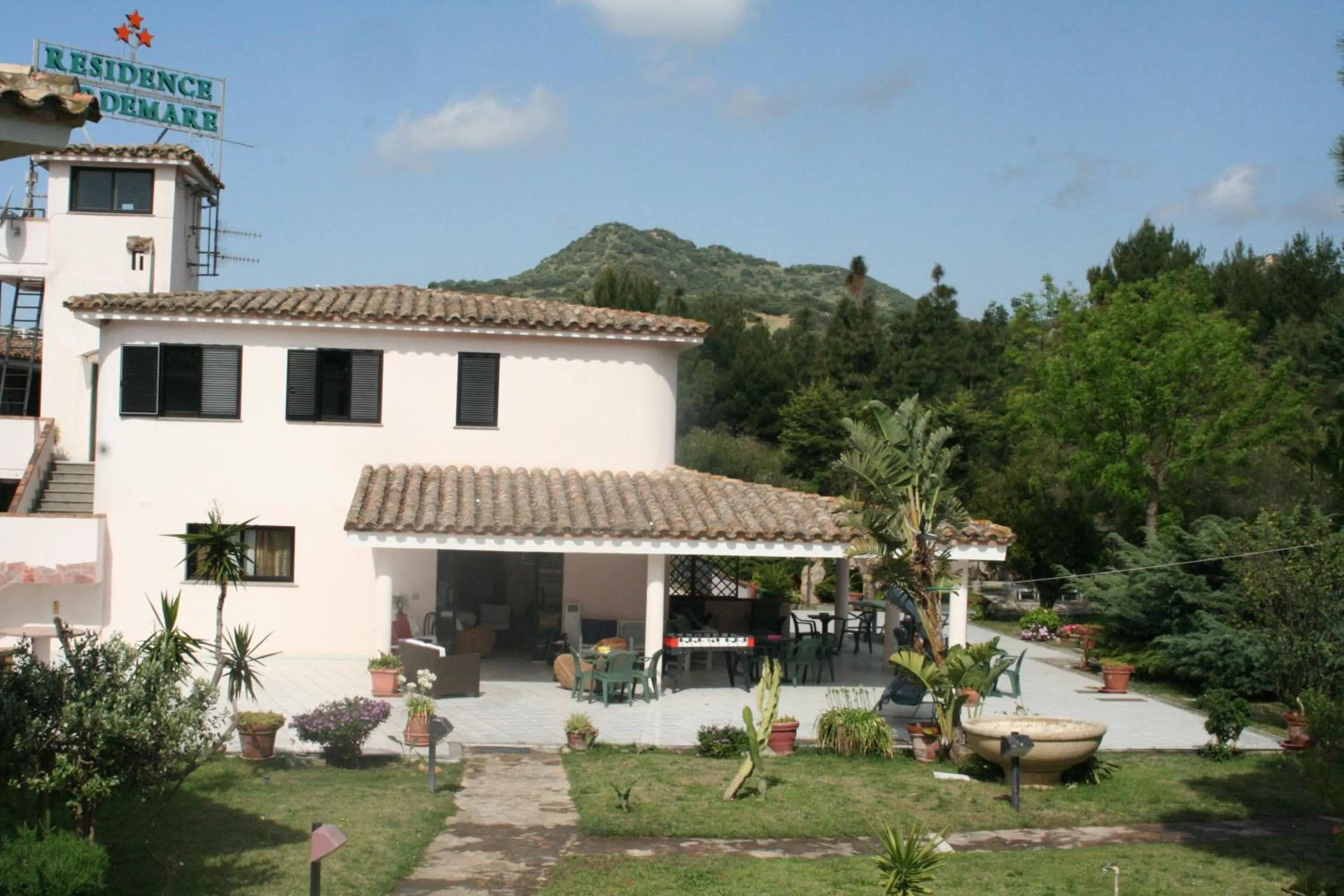 Facade/entrance in Verdemare Sardegna Uno