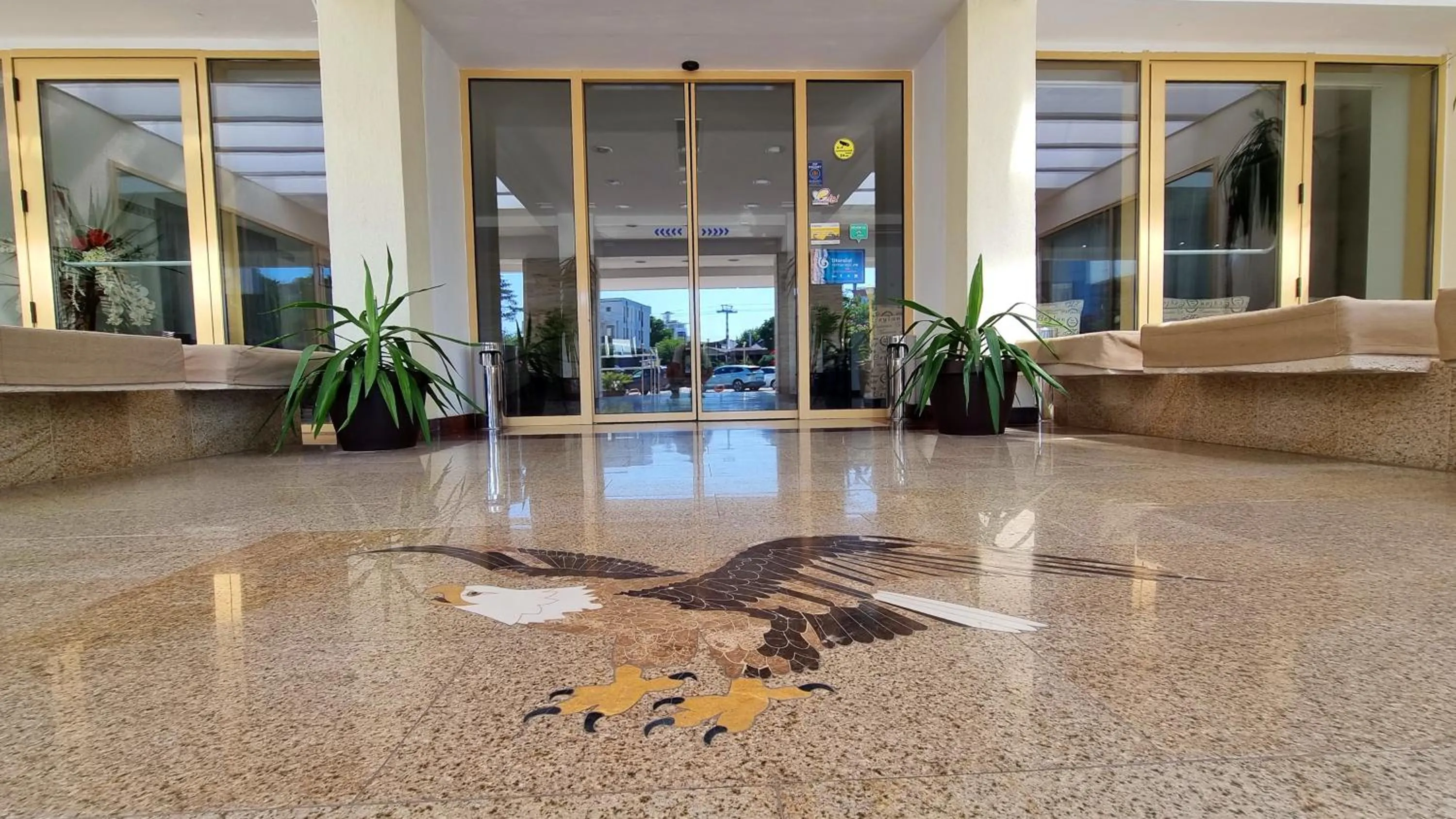 Facade/entrance in Hotel Condor