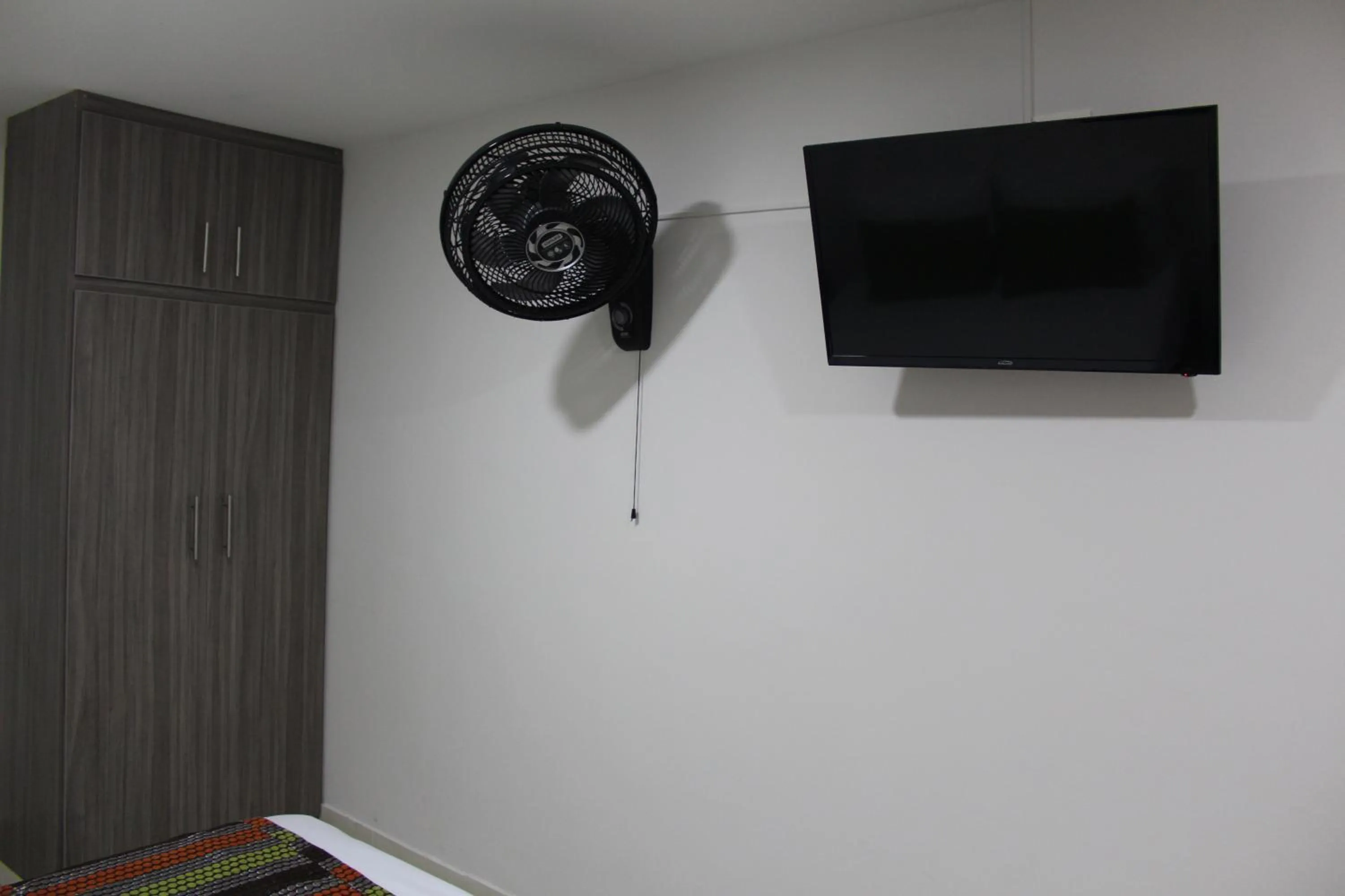 Photo of the whole room in Hotel Pereira 421