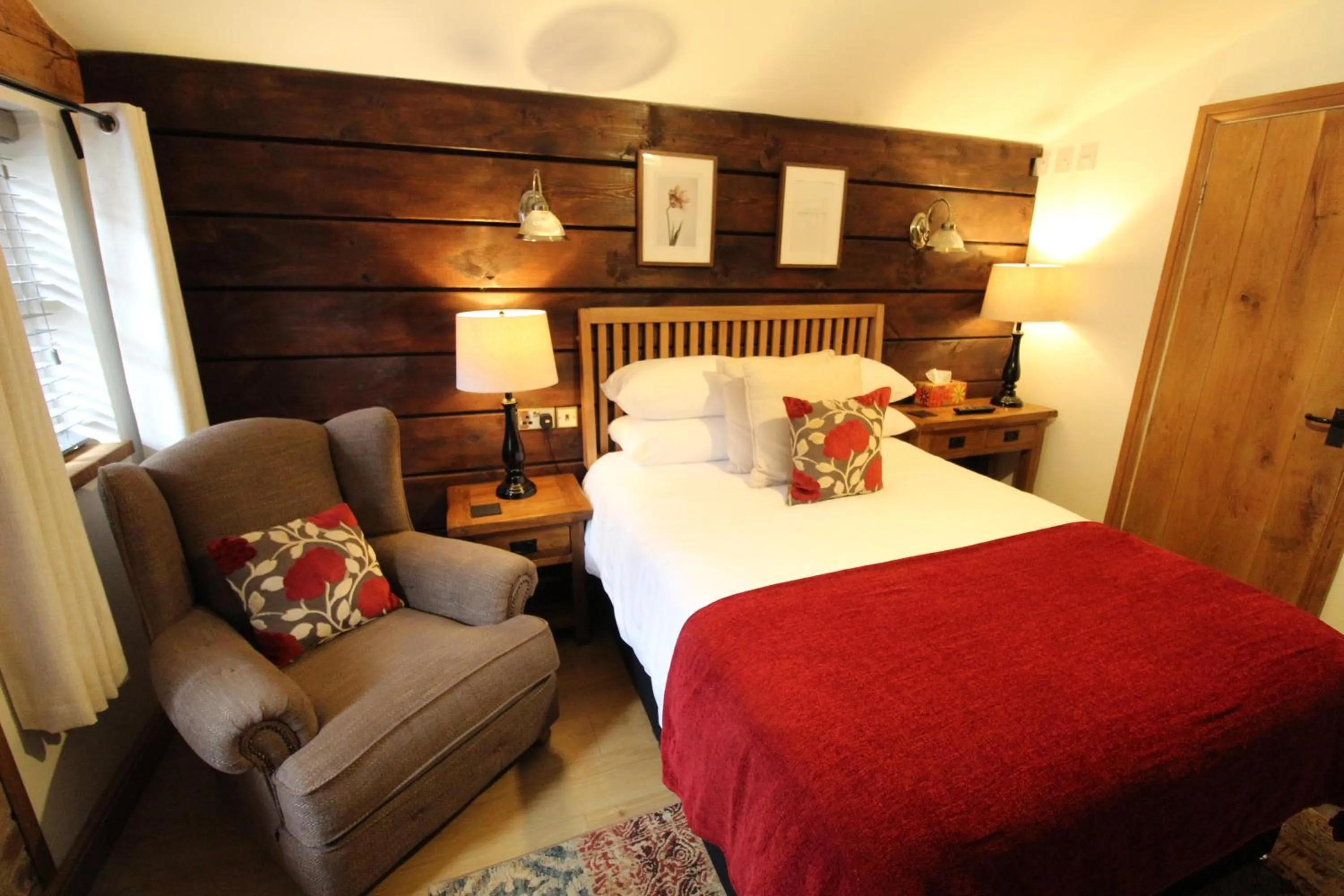 Boutique Garden Lodge @ The Larches