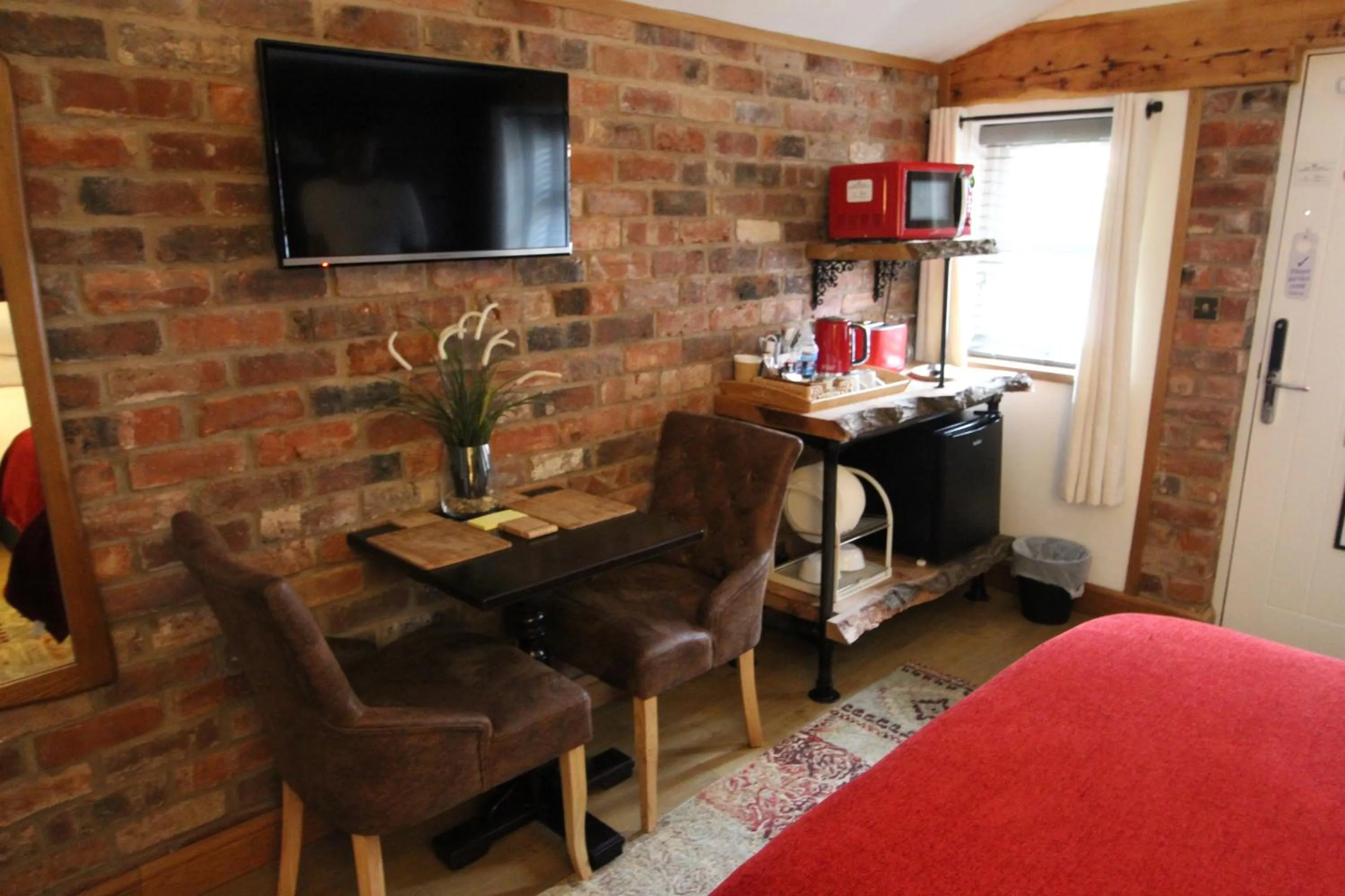 Boutique Garden Lodge @ The Larches