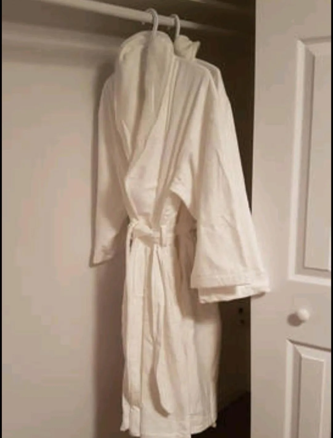 Cozy 1-Bedroom Suite #17 by Amazing Property Rentals