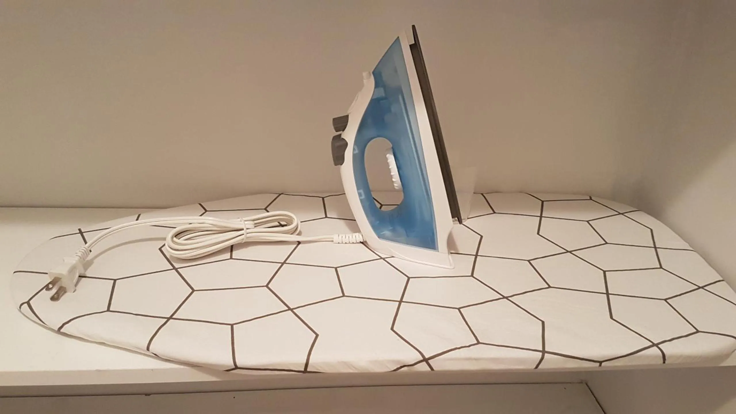 Cozy 1-Bedroom Suite #17 by Amazing Property Rentals