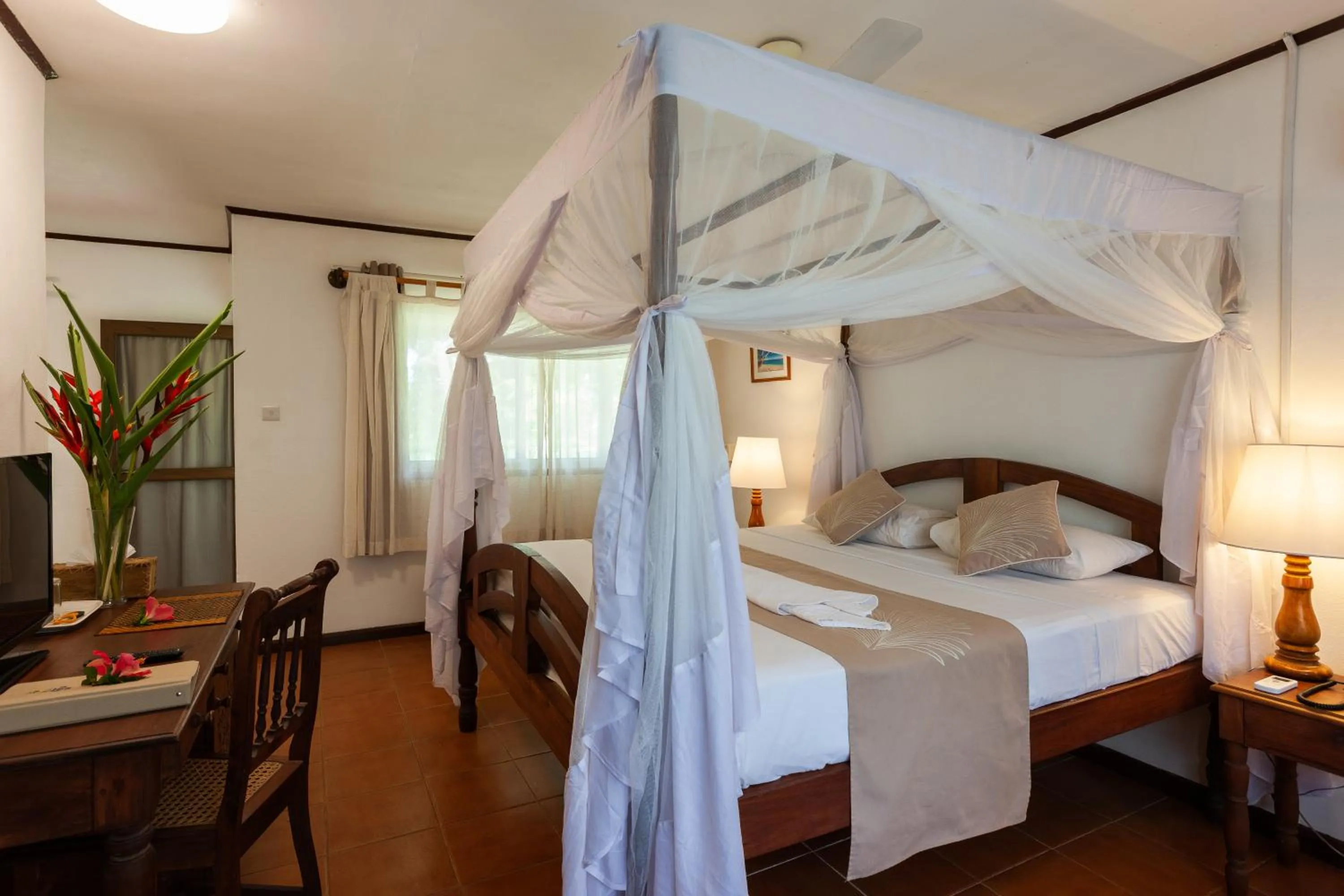 Bed in Hotel Cote d'or Lodge