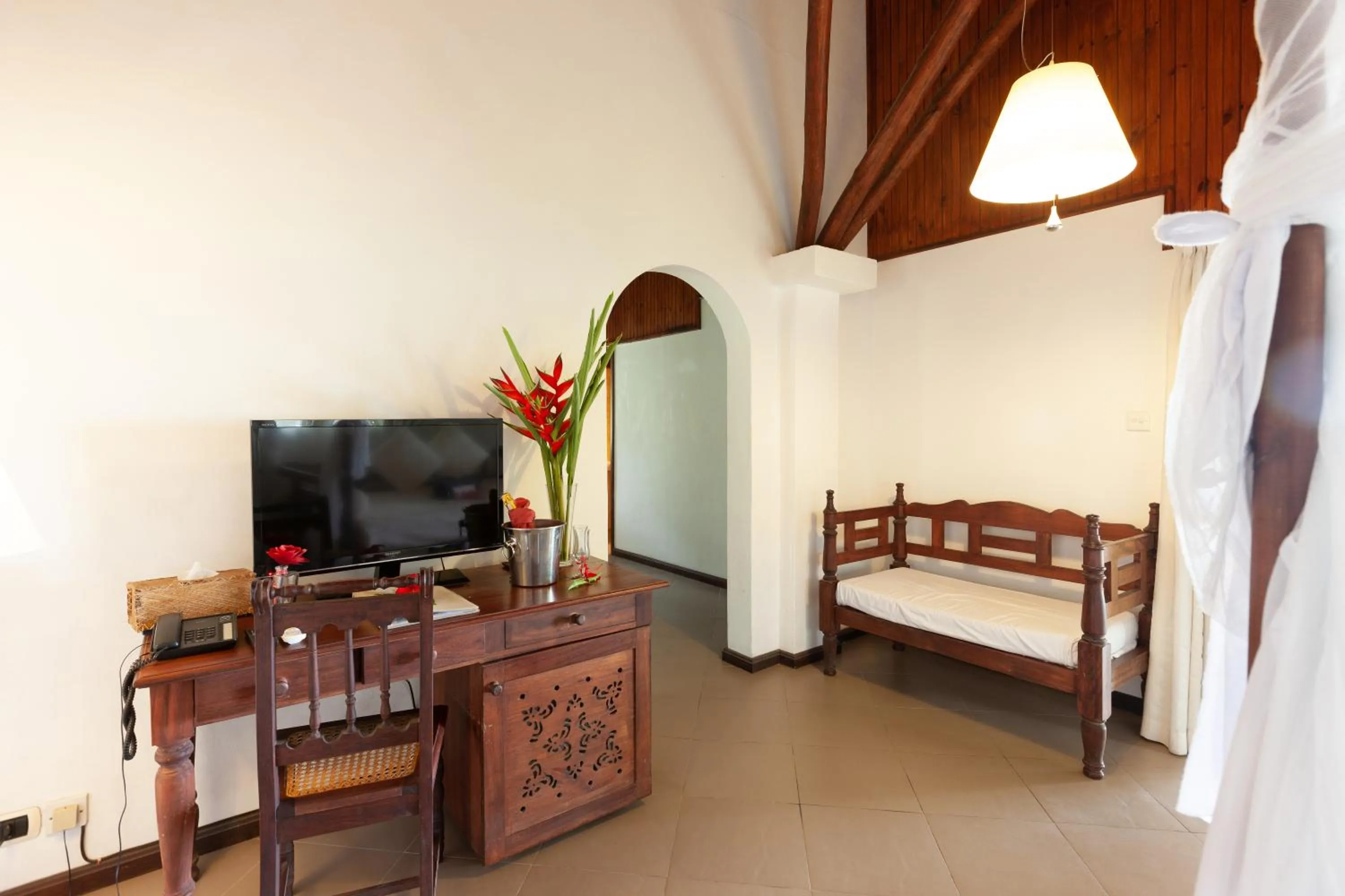 Bed in Hotel Cote d'or Lodge