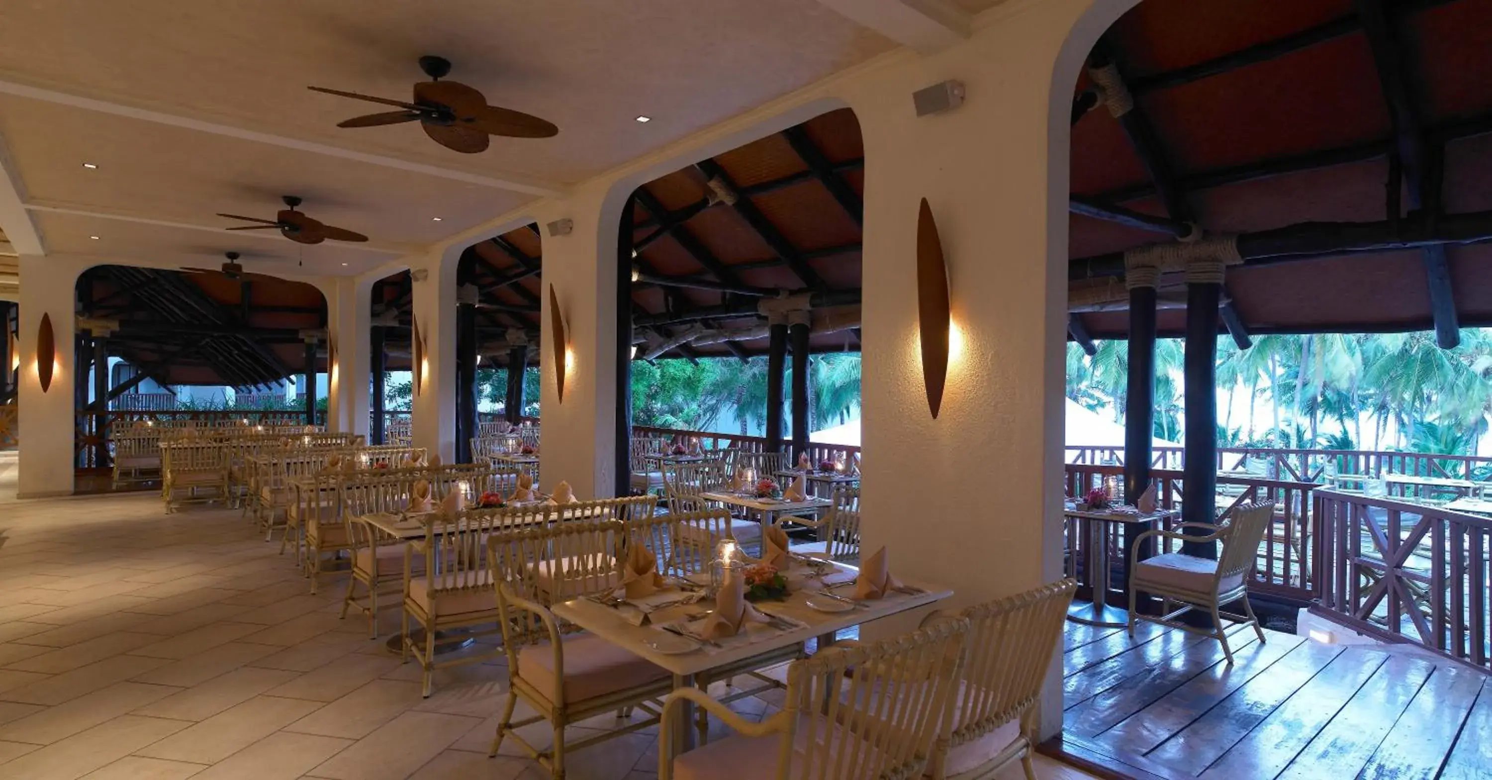 Restaurant/places to eat in Diani Reef Beach Resort & Spa - Your Beachfront Bliss Awaits Restaurant/places to eat in Diani Reef Beach Resort & Spa - Your Beachfront Bliss Awaits