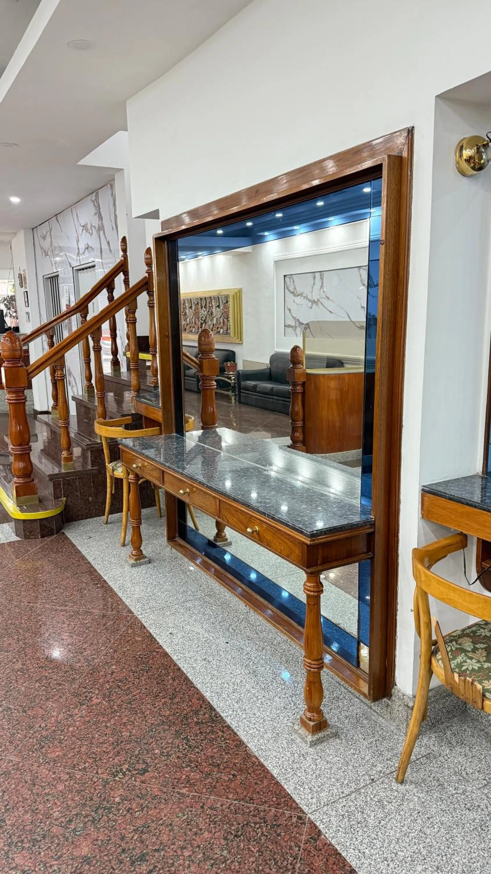 Diplomat Hotel