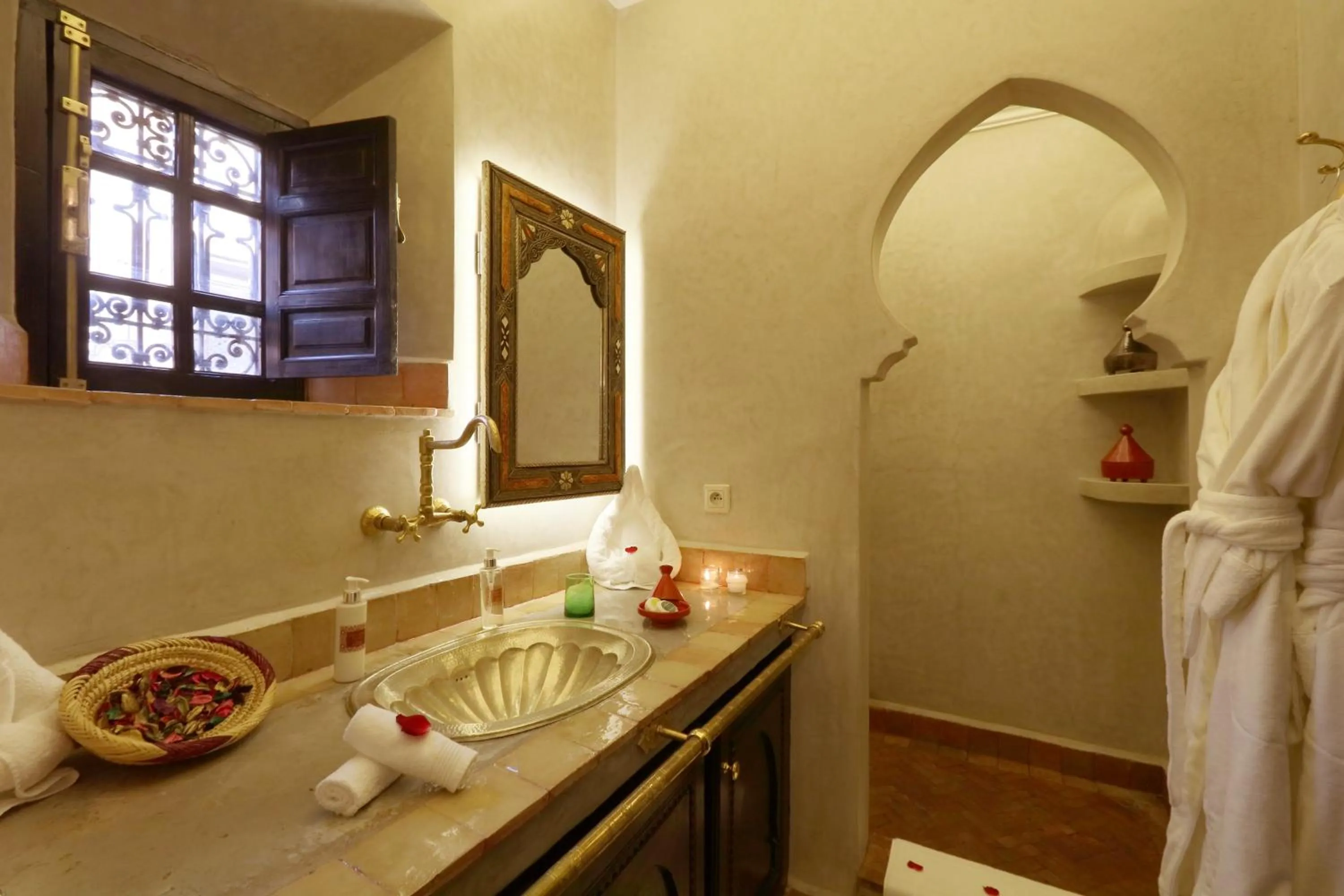 Bathroom in Riad Omara al Kasbah