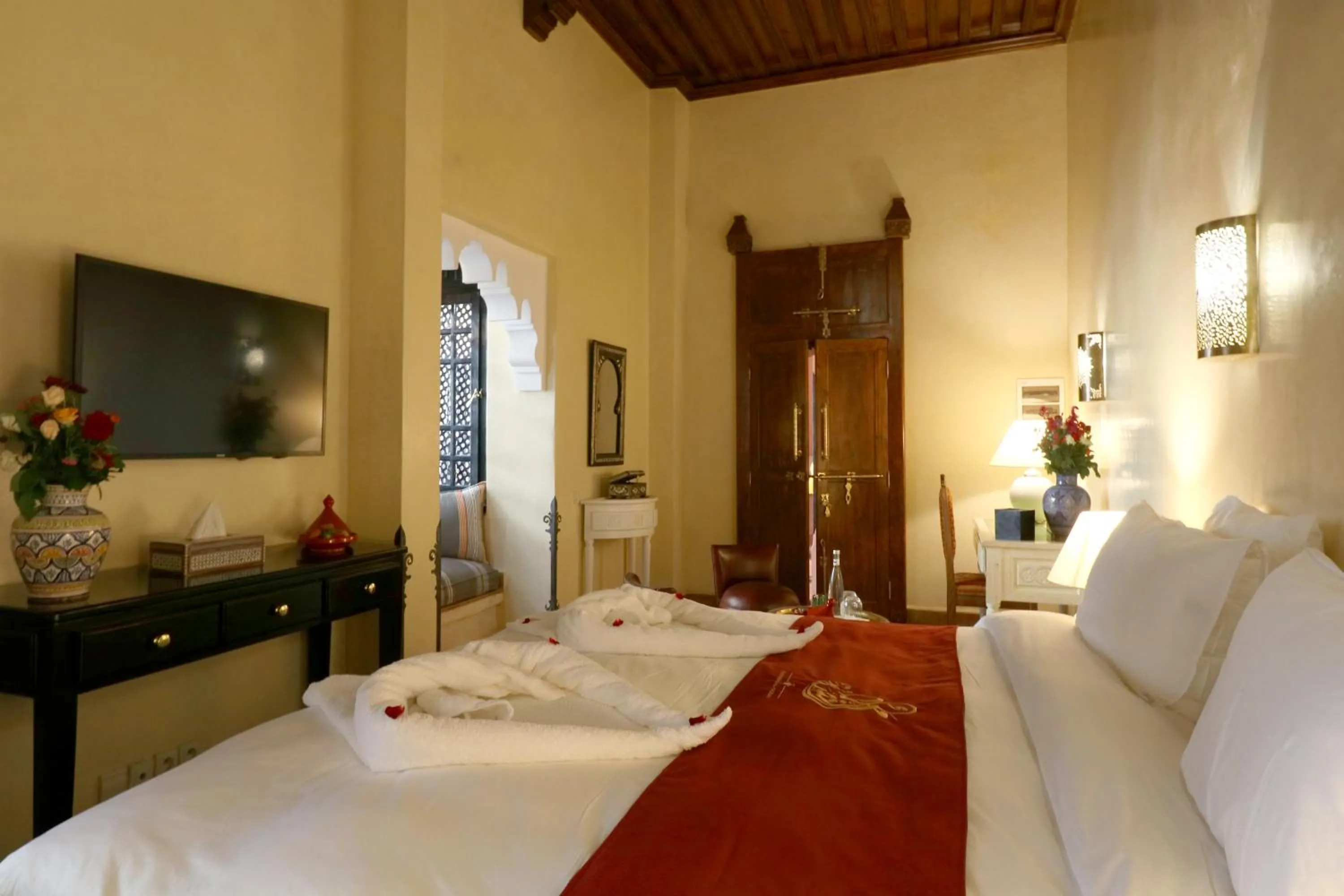 Bed in Riad Omara al Kasbah