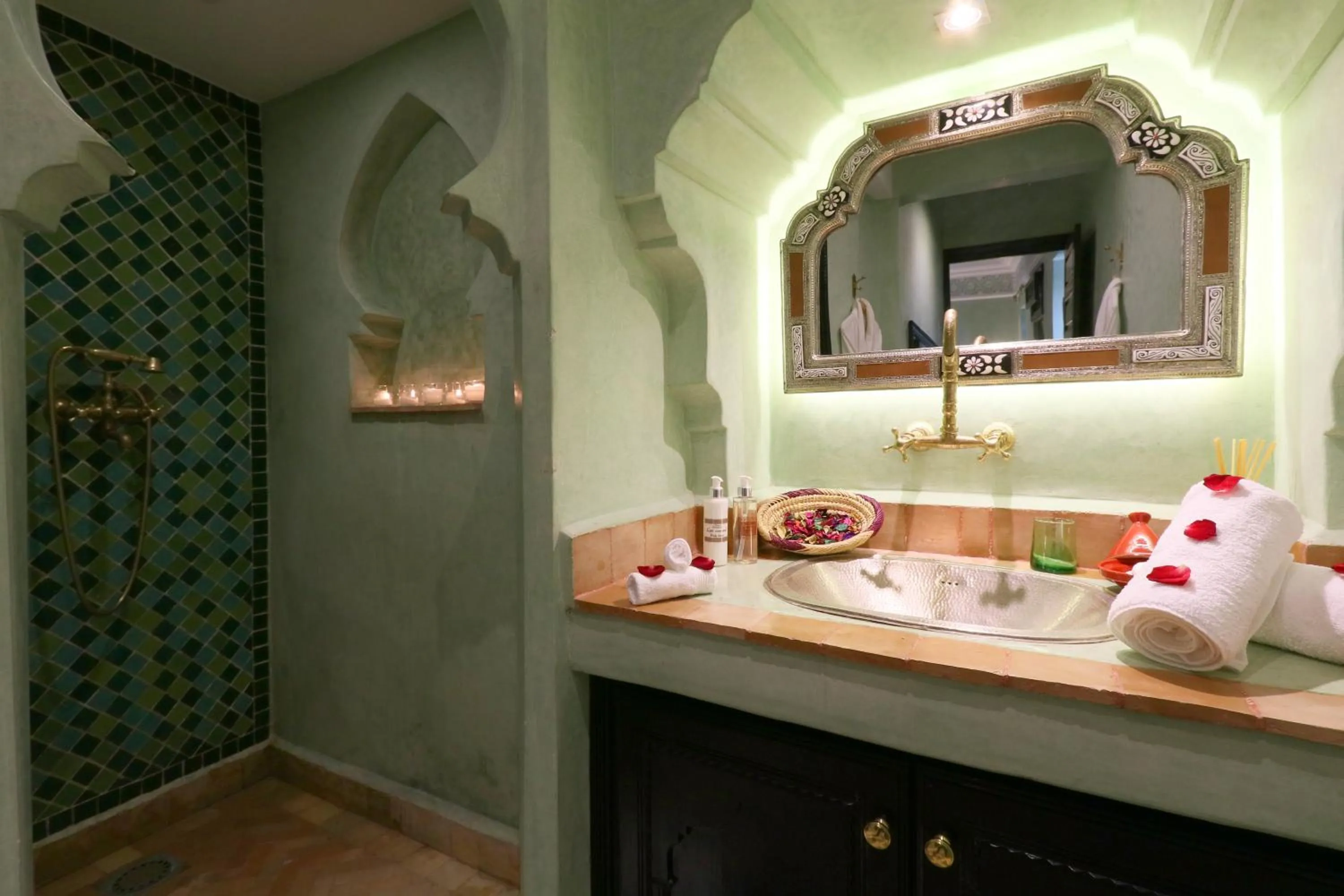 Bathroom in Riad Omara al Kasbah