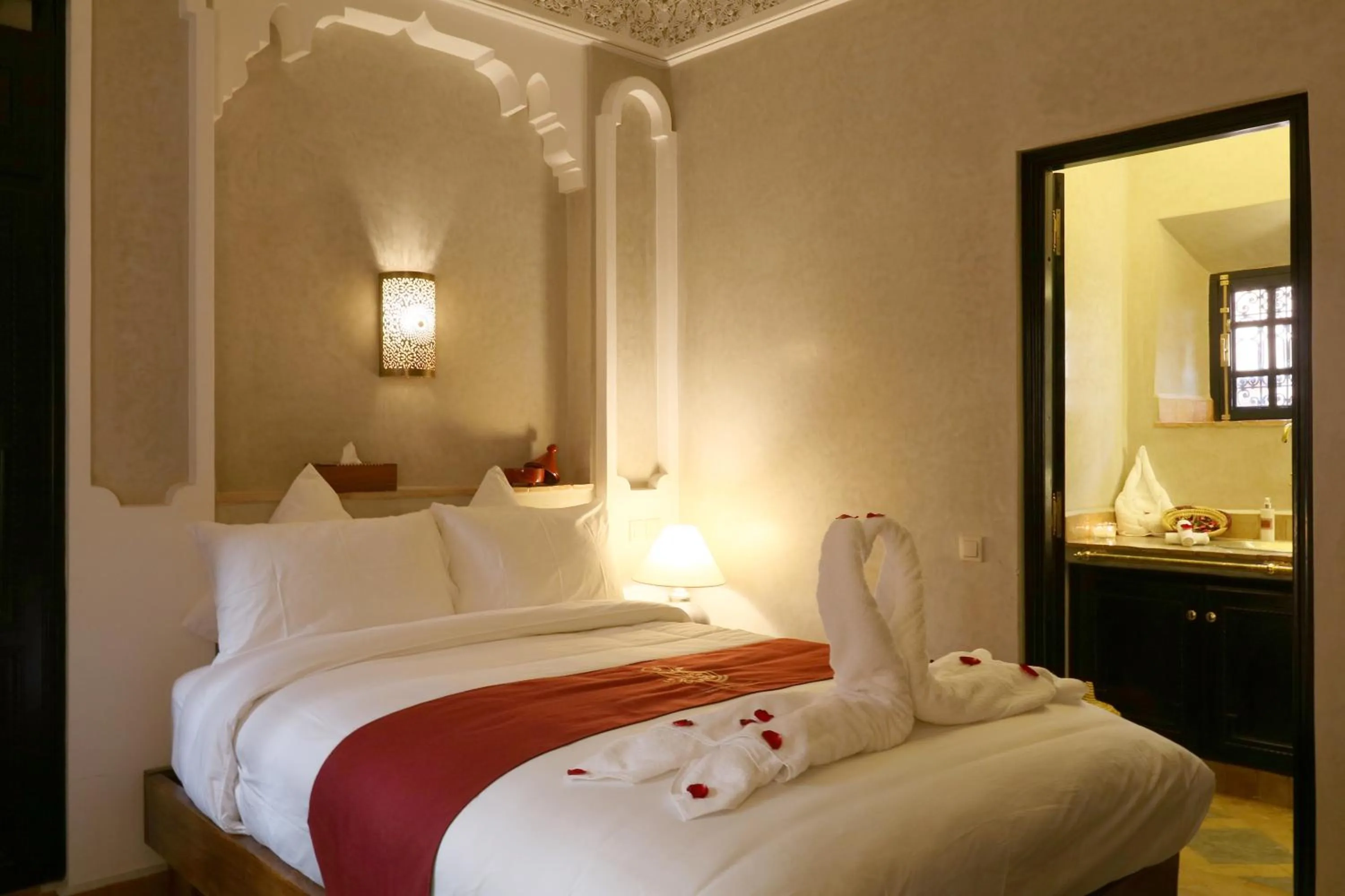 Bed in Riad Omara al Kasbah