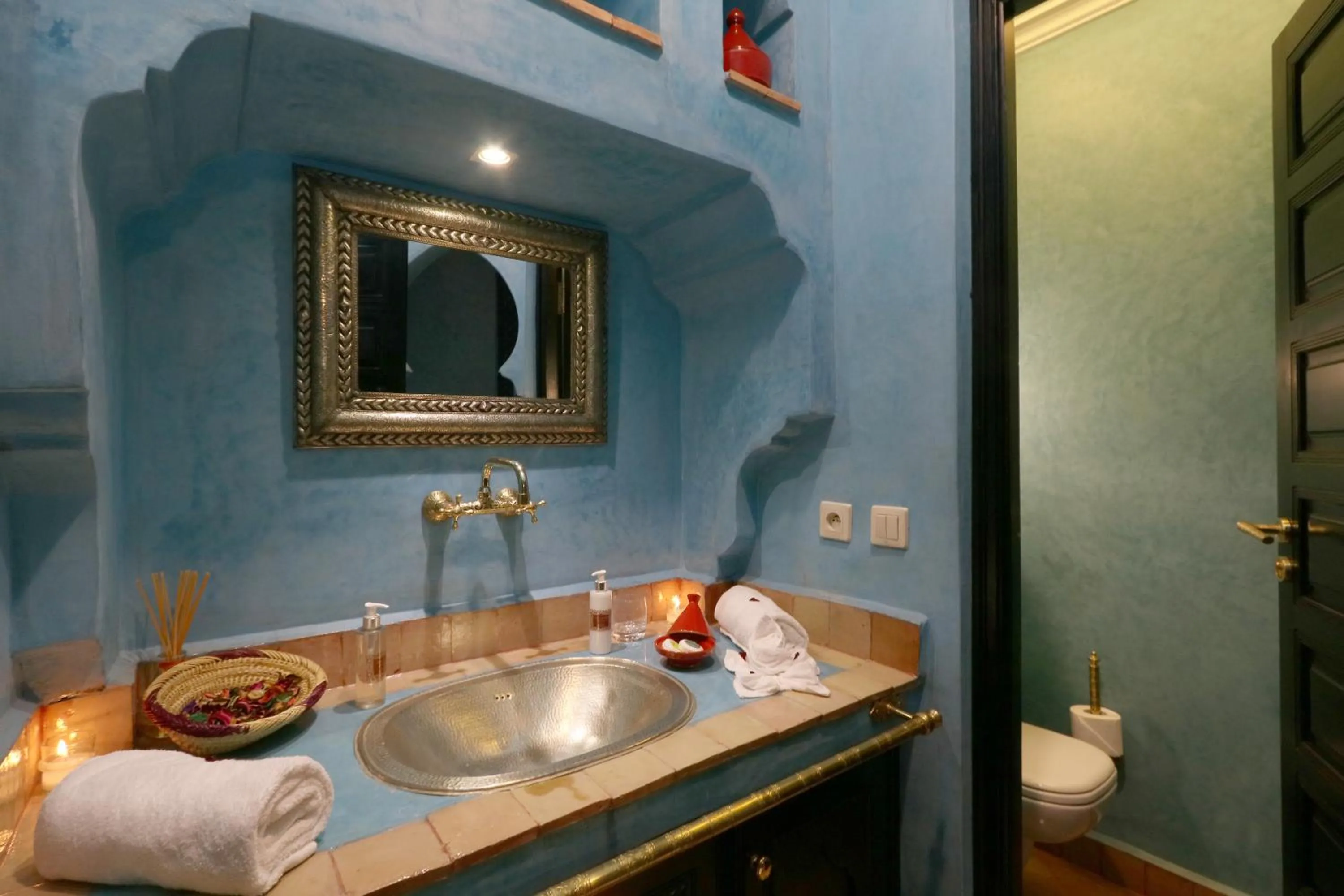Bathroom in Riad Omara al Kasbah