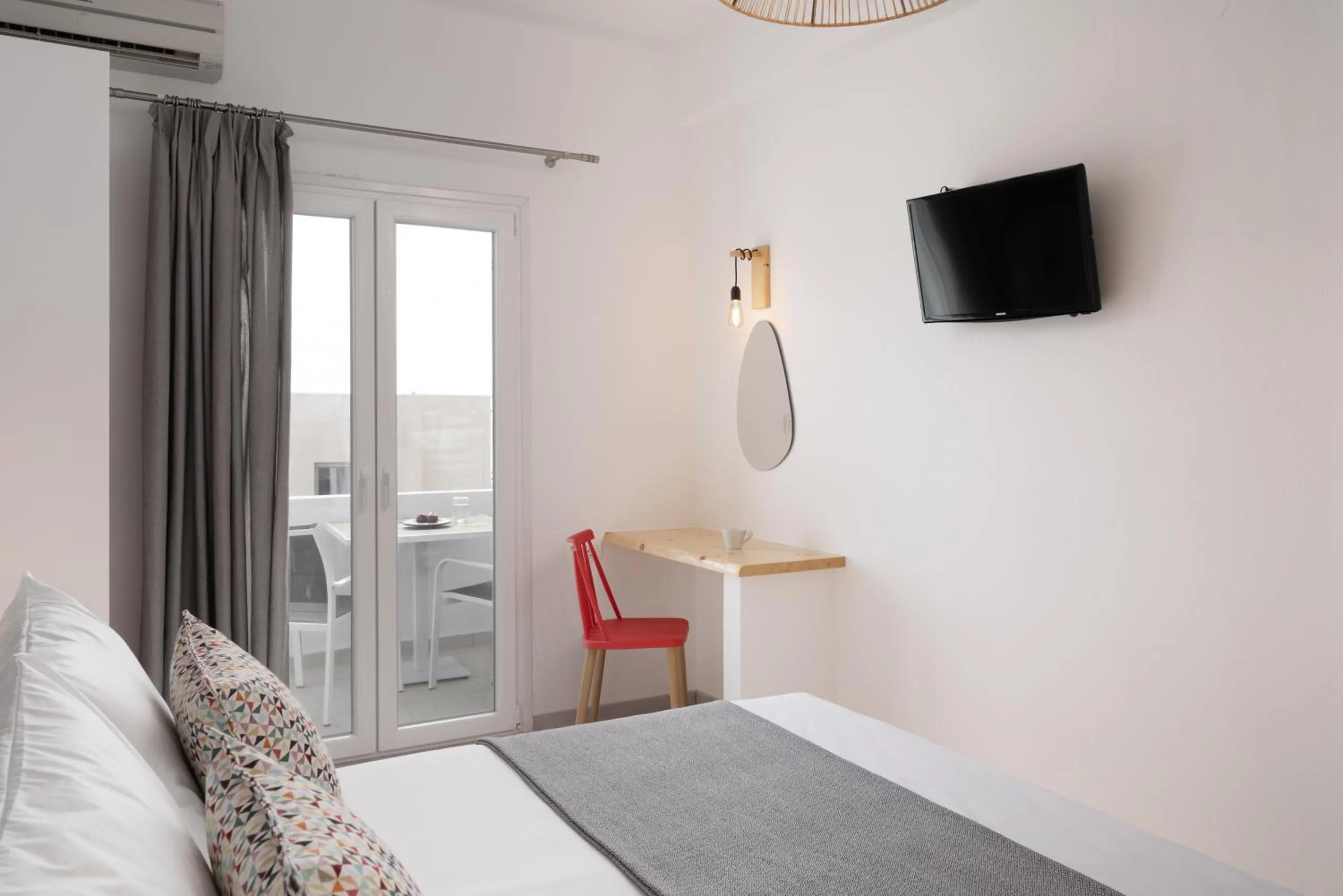 Photo of the whole room, Bed in Sunray Lodgings