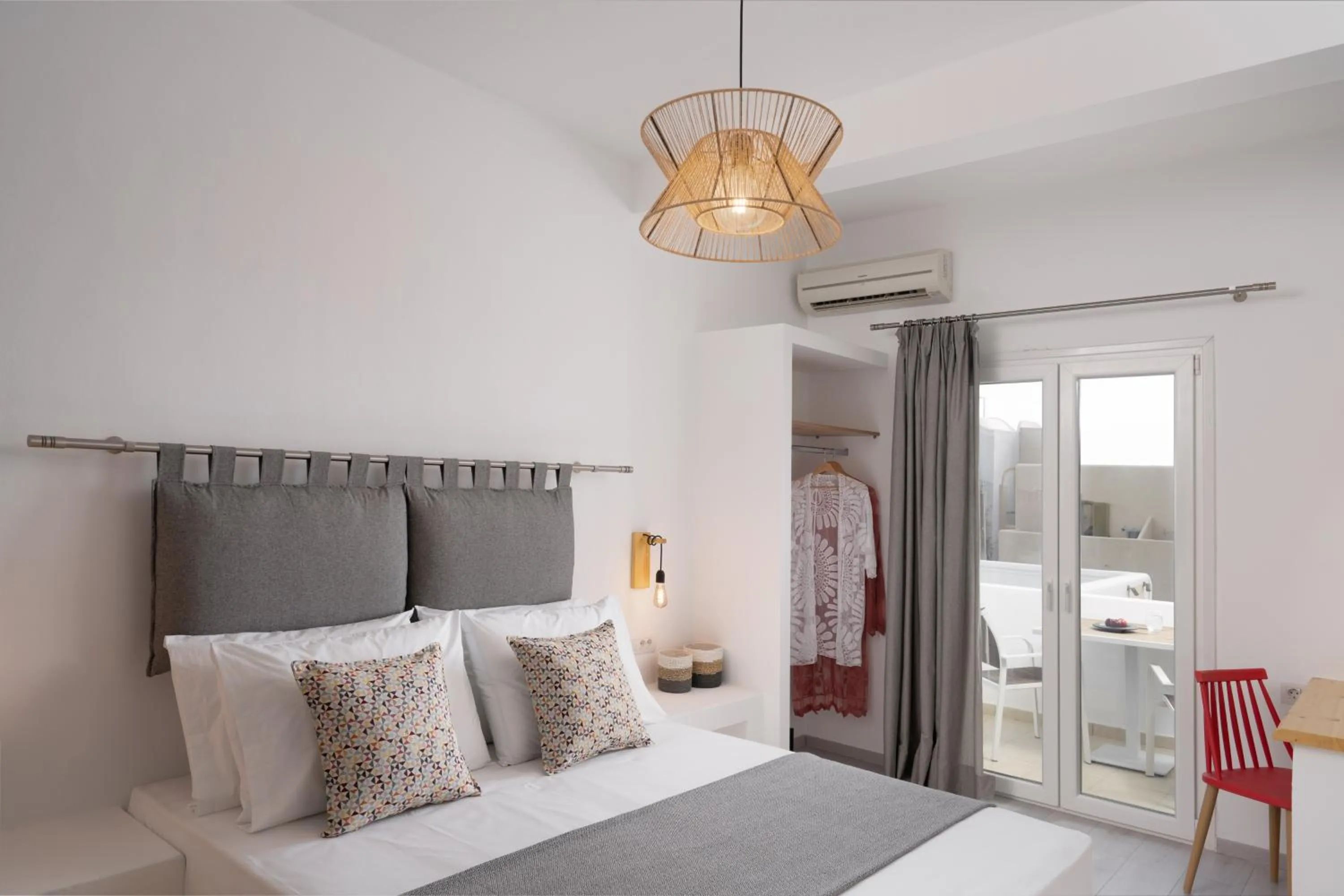 Photo of the whole room, Bed in Sunray Lodgings