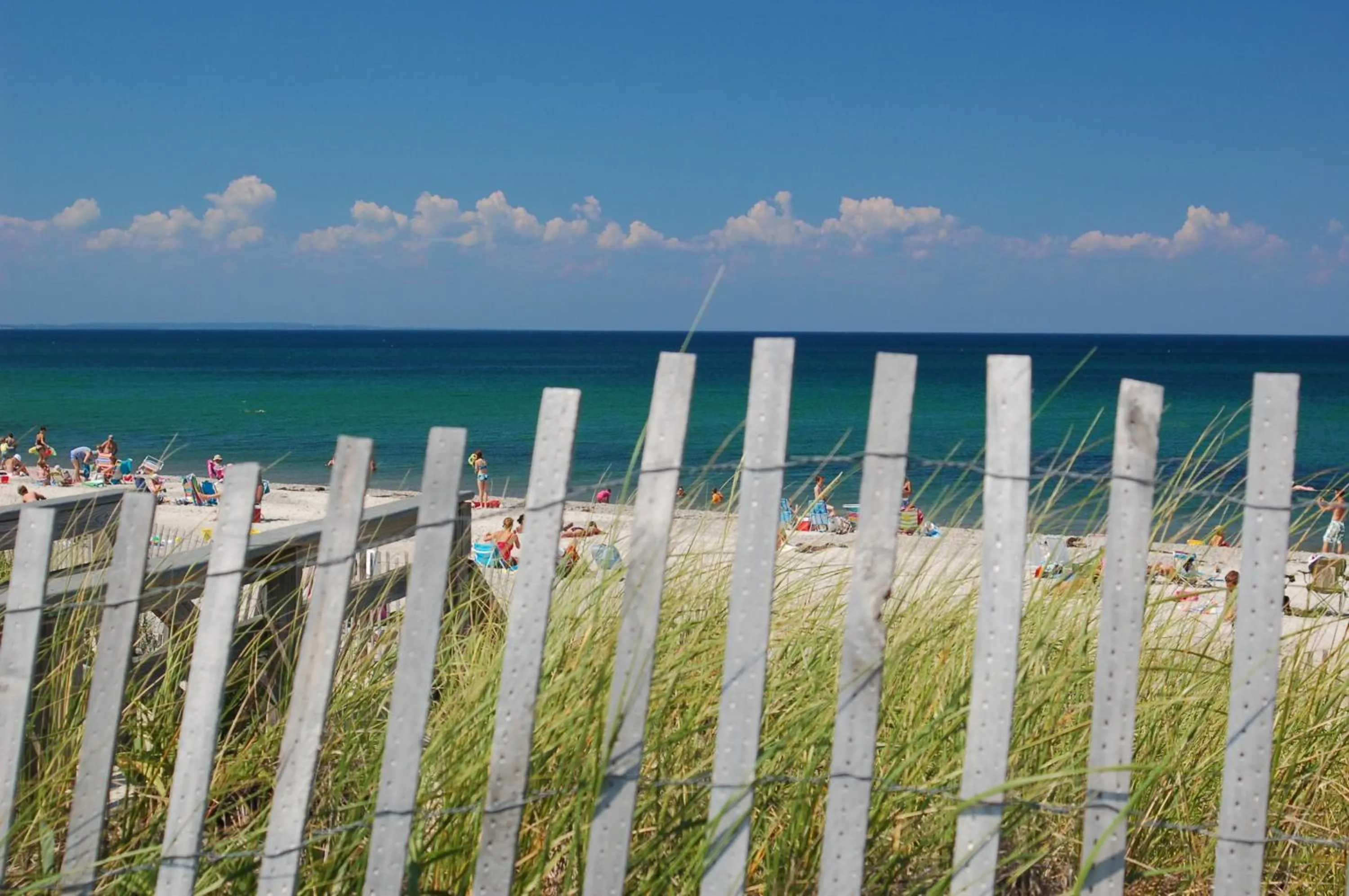 Day in Anchor Inn Beach House