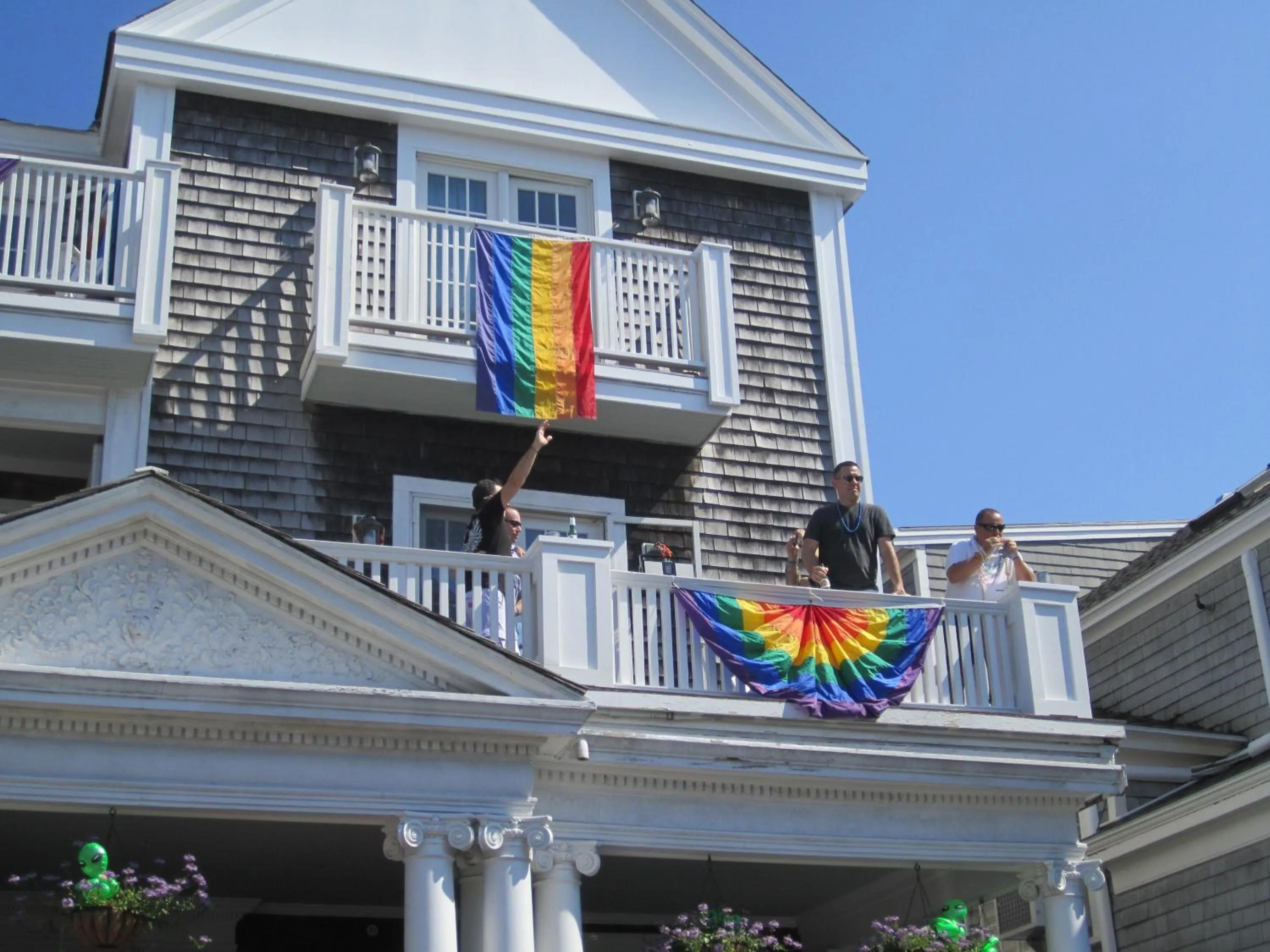 Facade/entrance in Anchor Inn Beach House