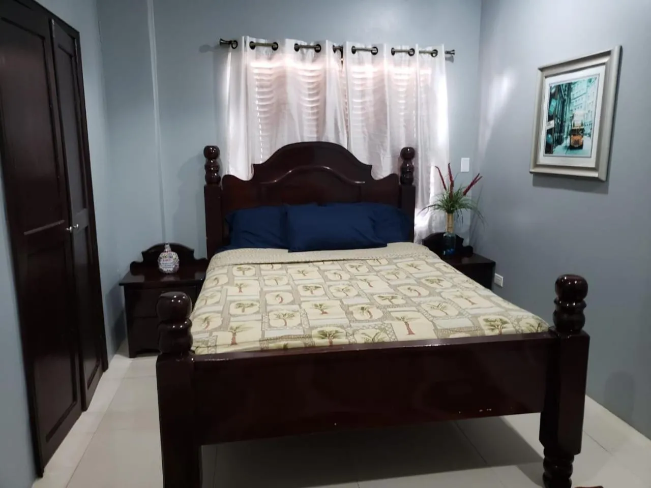 Bed in DB Tower Vacation Rental