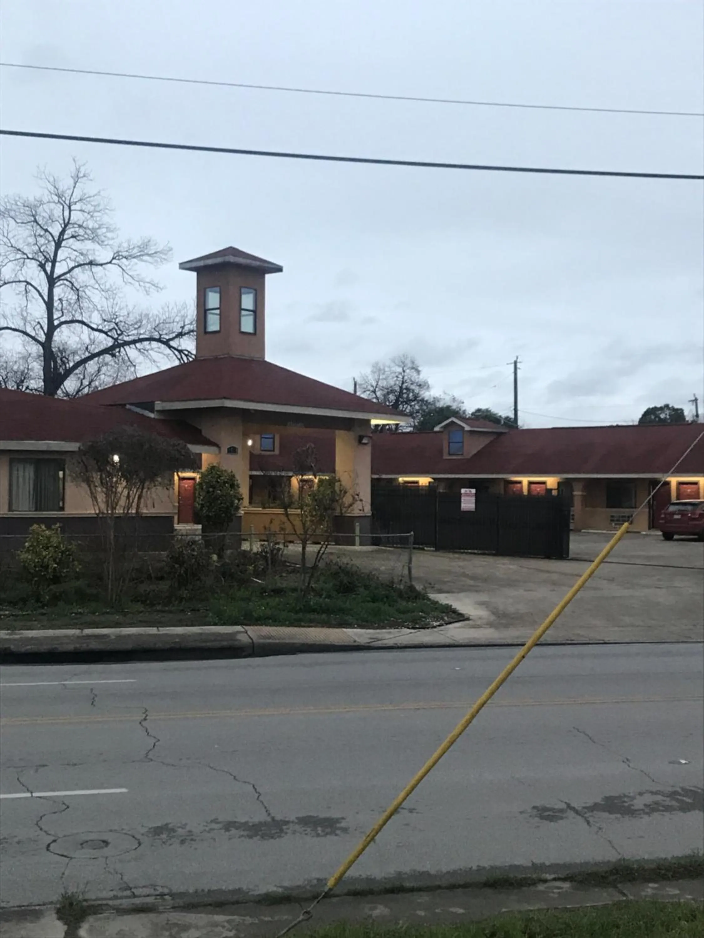 Property building in SouthTown S.A. Inn