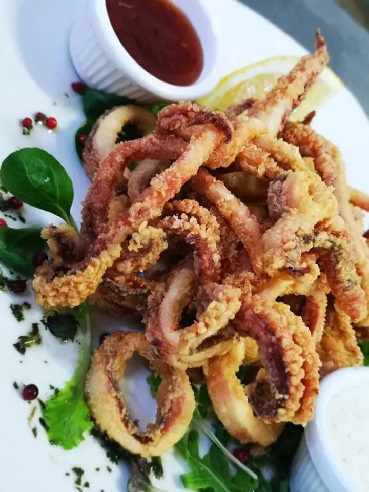 Restaurant/places to eat in Ambassador Hotel Restaurant/places to eat in Ambassador Hotel