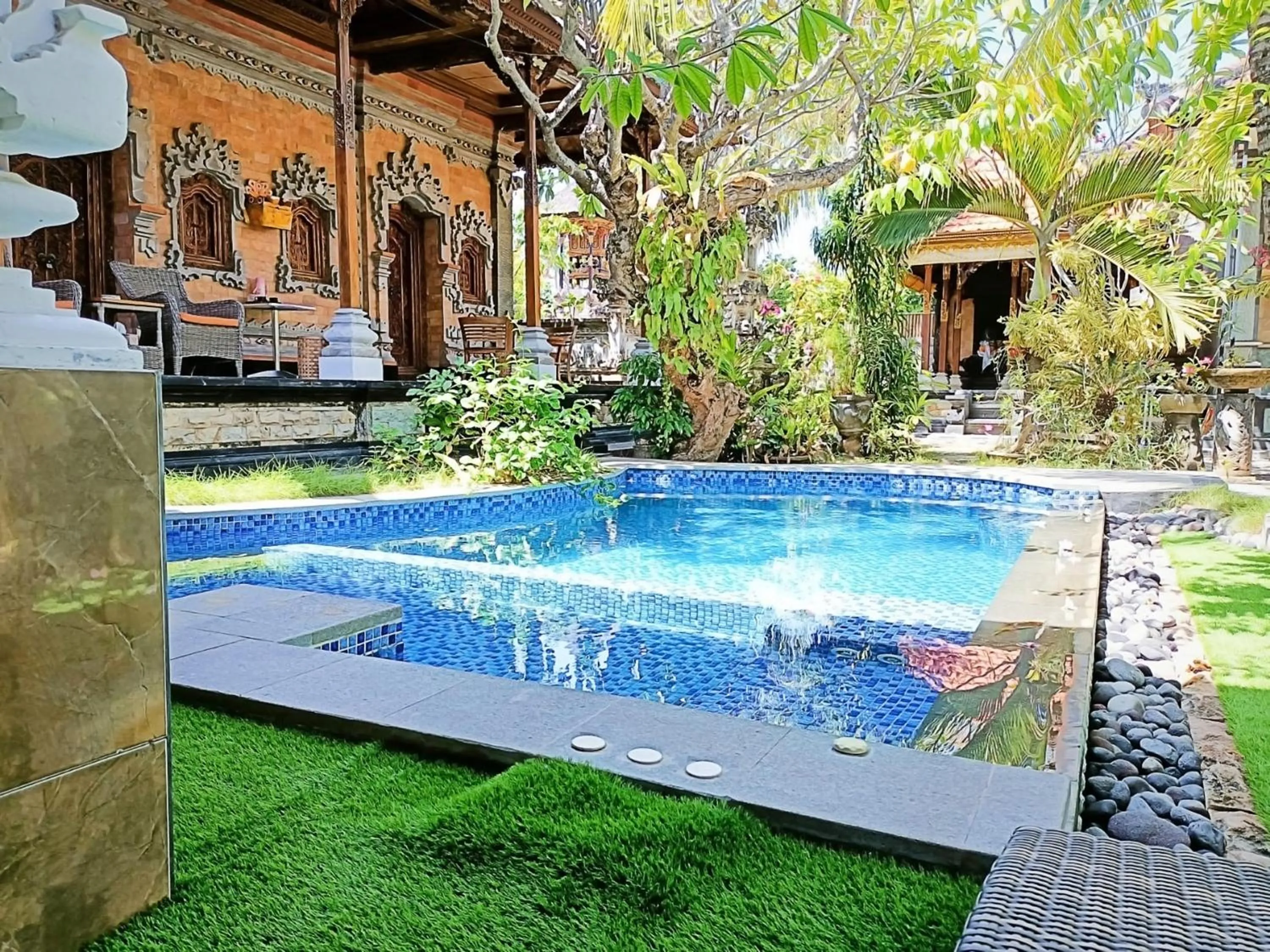 Property building in Green Palace Homestay