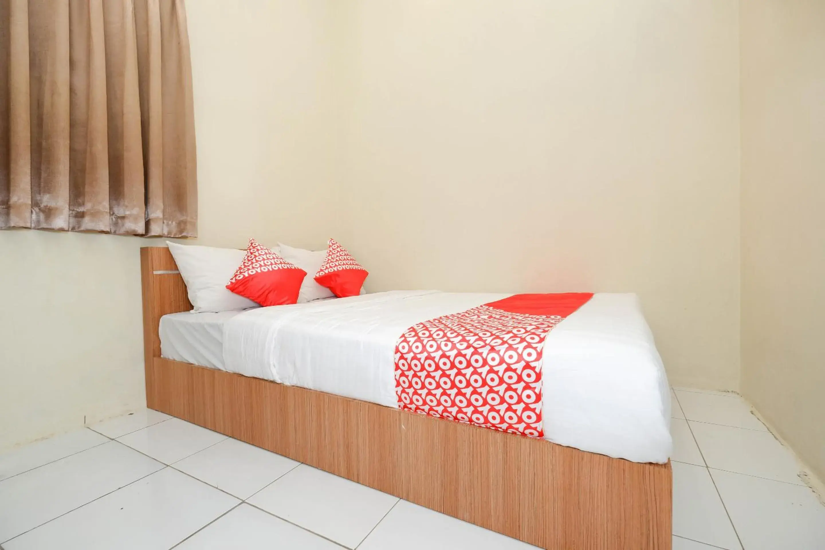 Bedroom, Bed in OYO 1250 Unta Residence