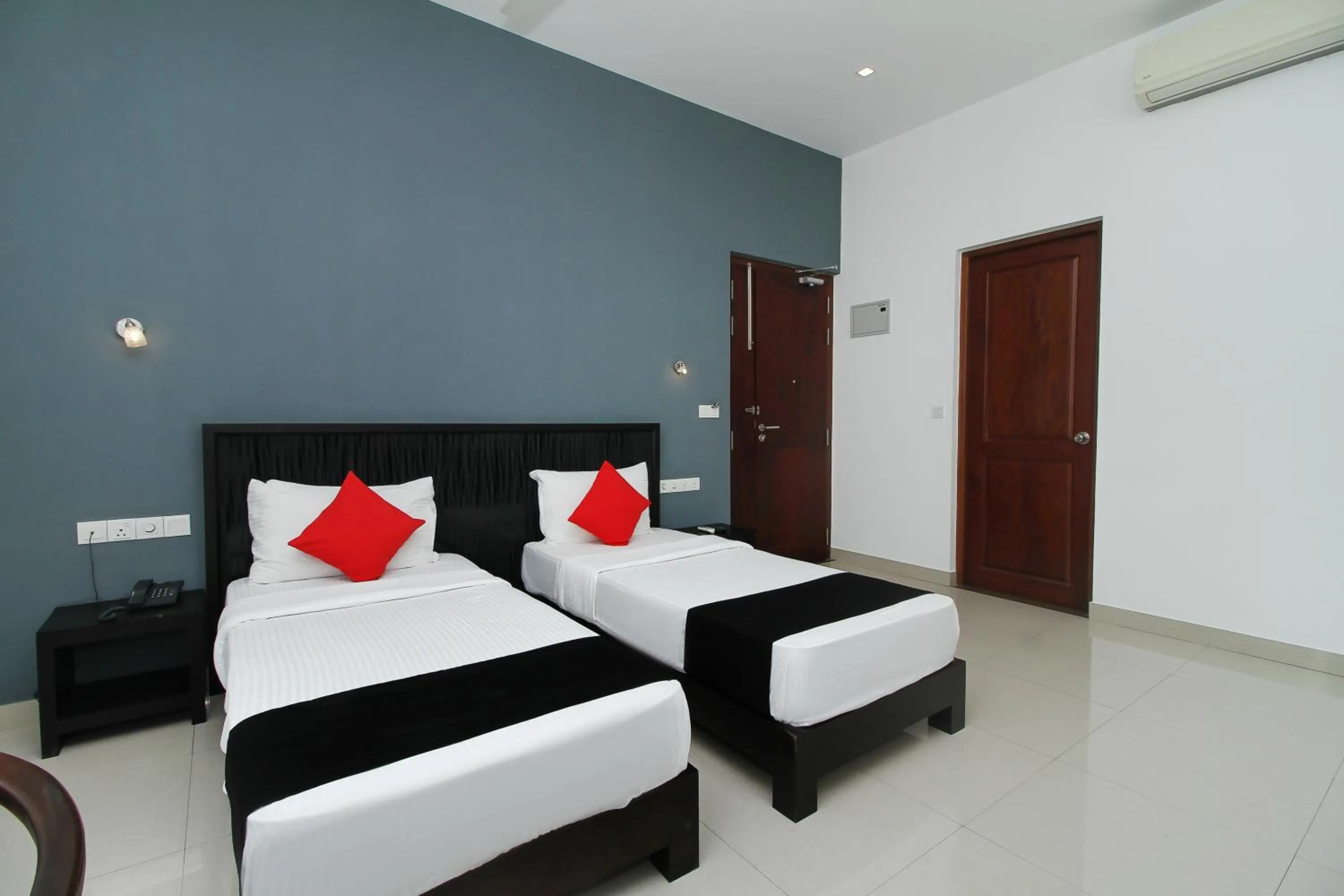 Bed in Golden Pier City Hotel