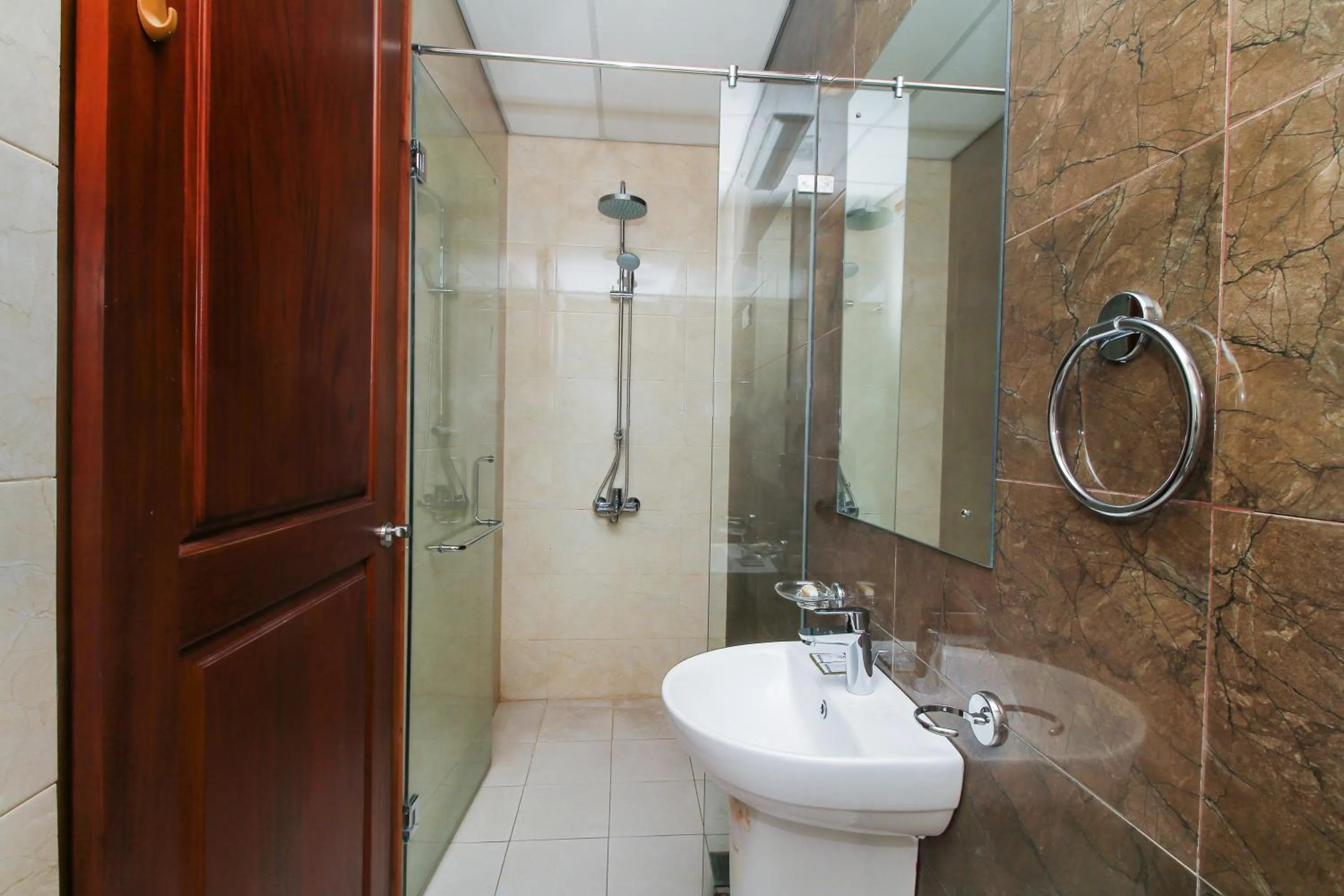 Golden Pier City Hotel