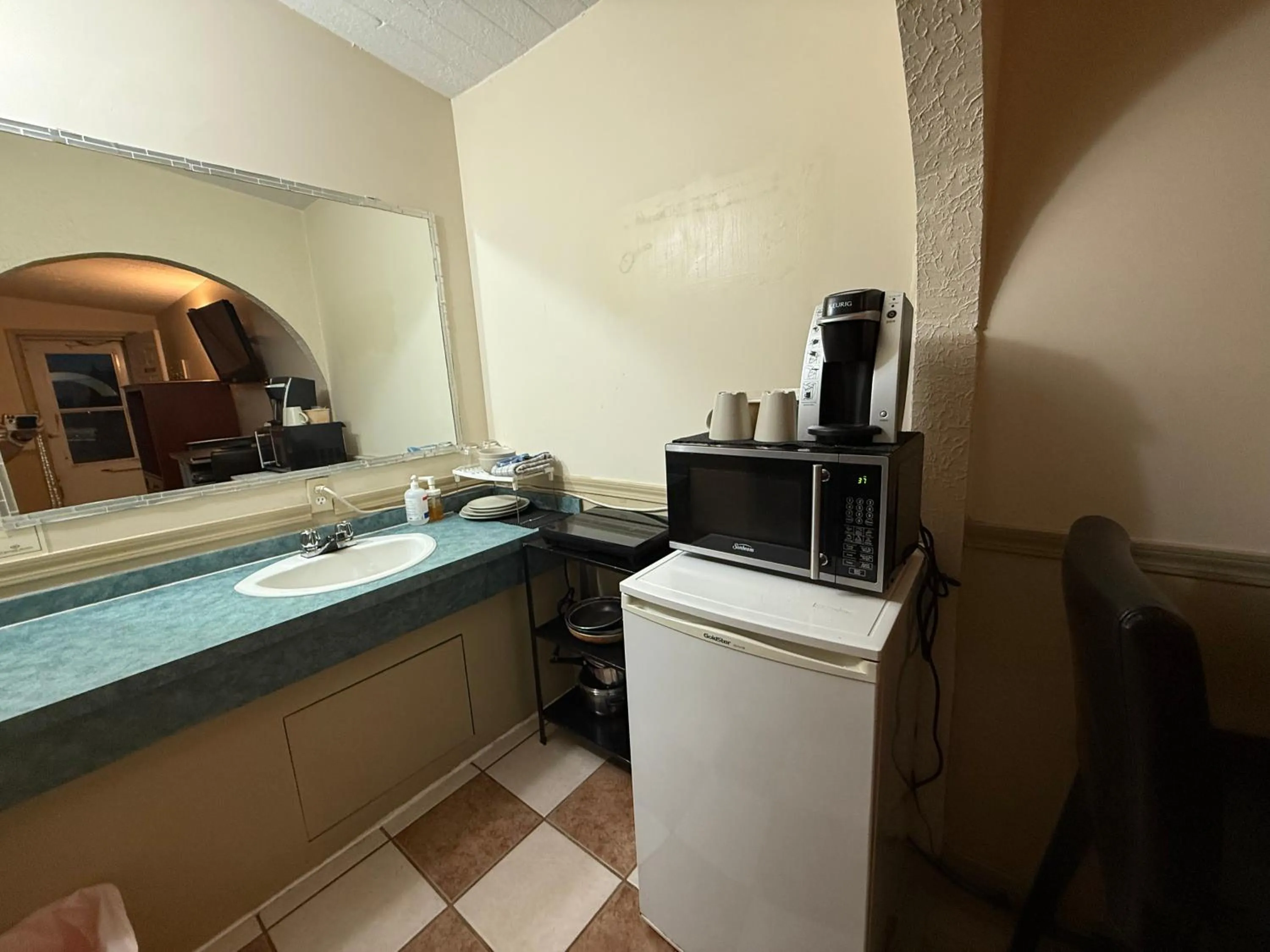 Centre Suite Inns Motel