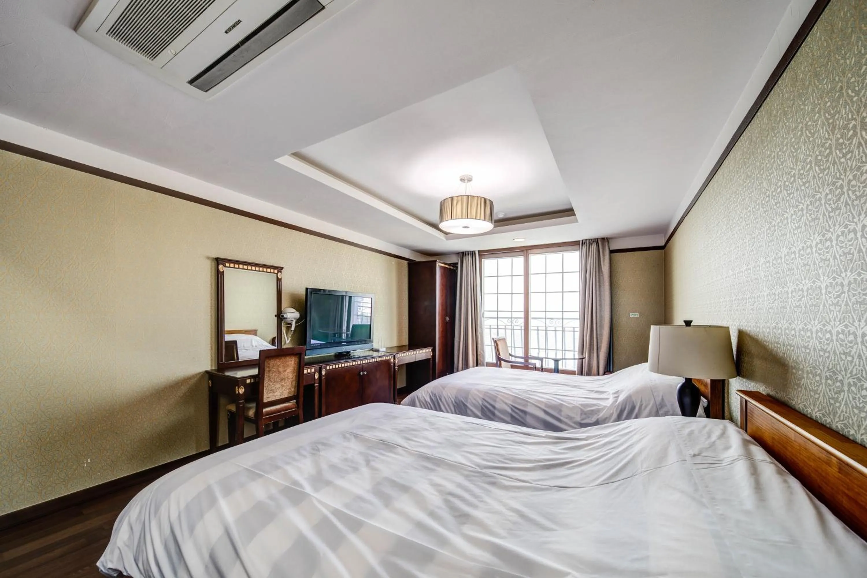 Area and facilities, Bed in Geoje Oasis Hotel