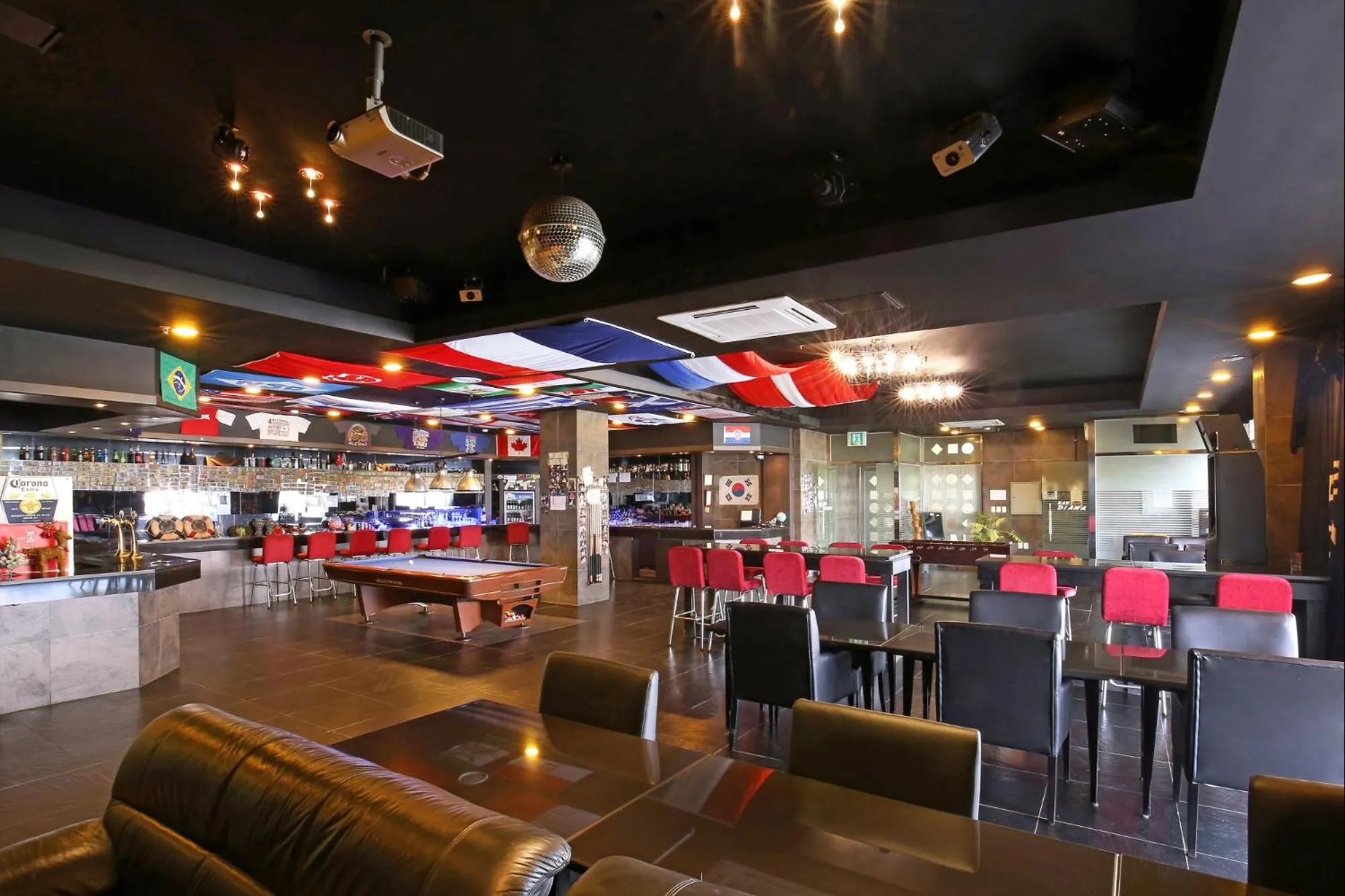 Restaurant/places to eat in Geoje Oasis Hotel