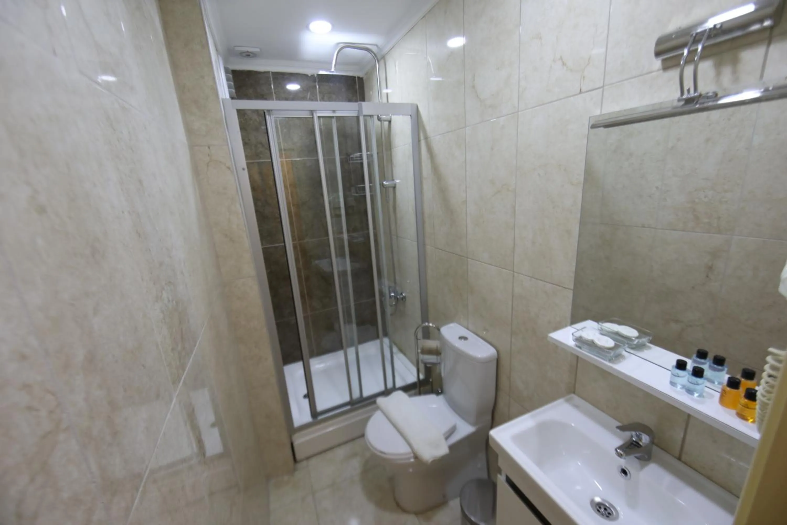 Bathroom in Sultans Royal Hotel