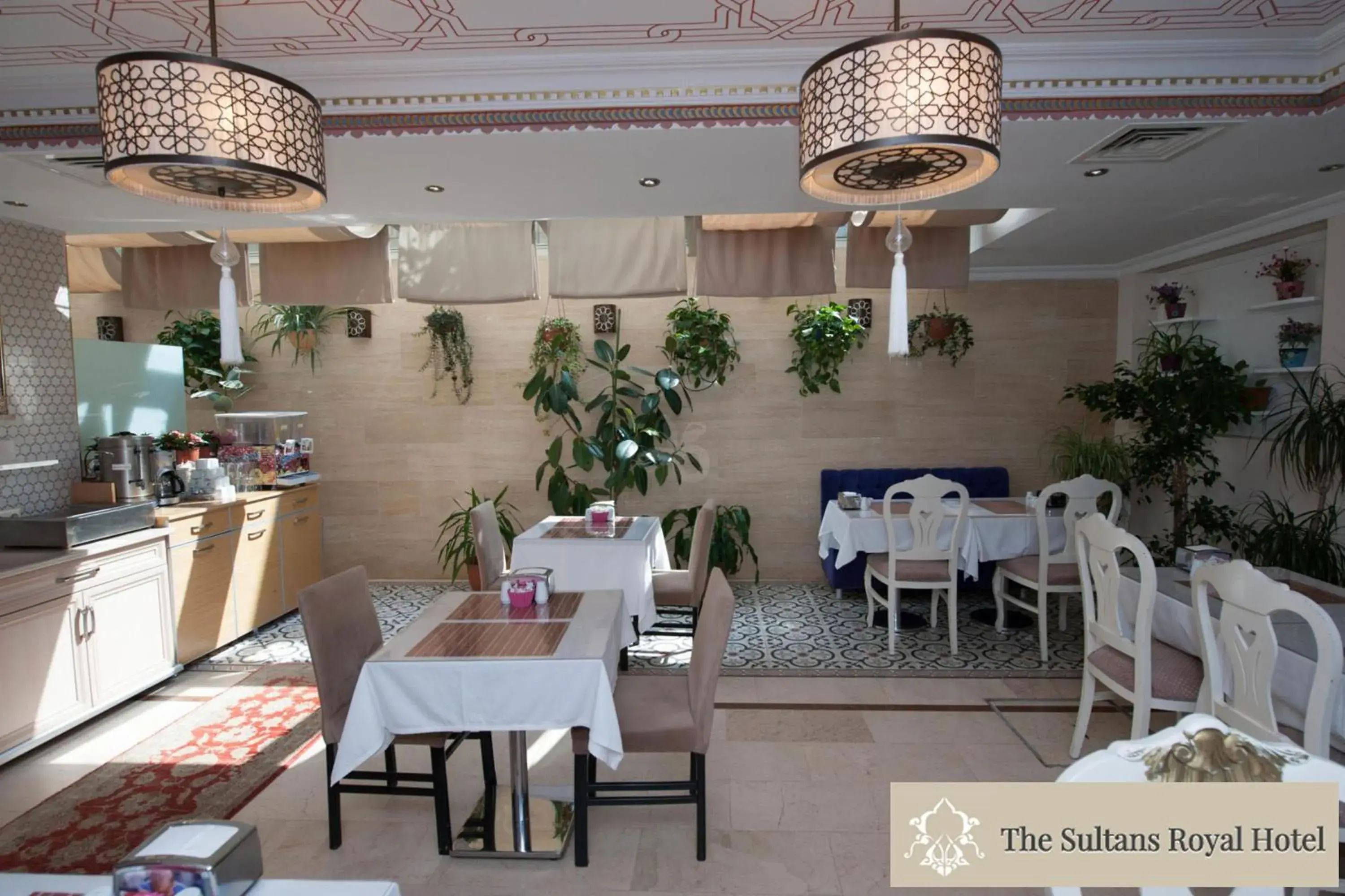 Restaurant/places to eat in Sultans Royal Hotel Restaurant/places to eat in Sultans Royal Hotel