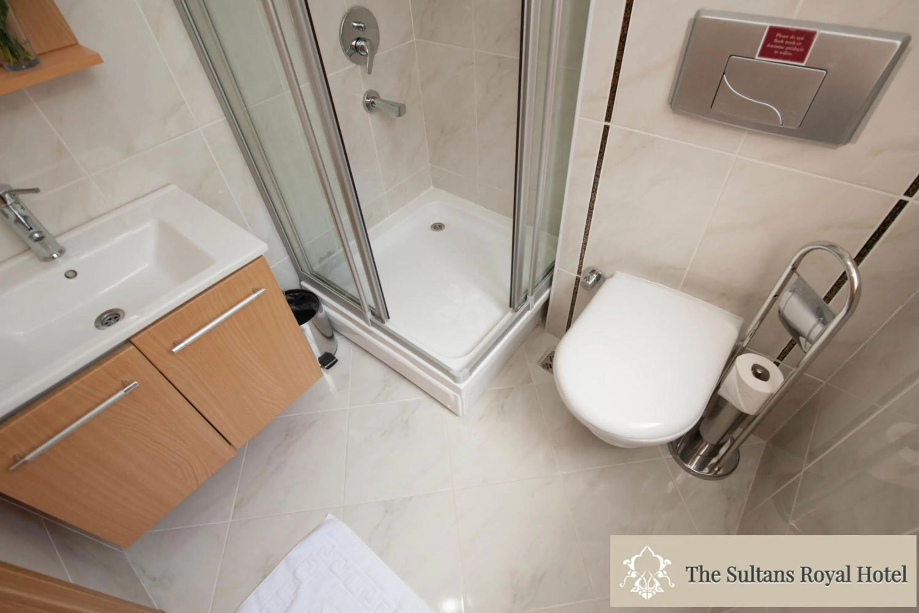 Shower in Sultans Royal Hotel