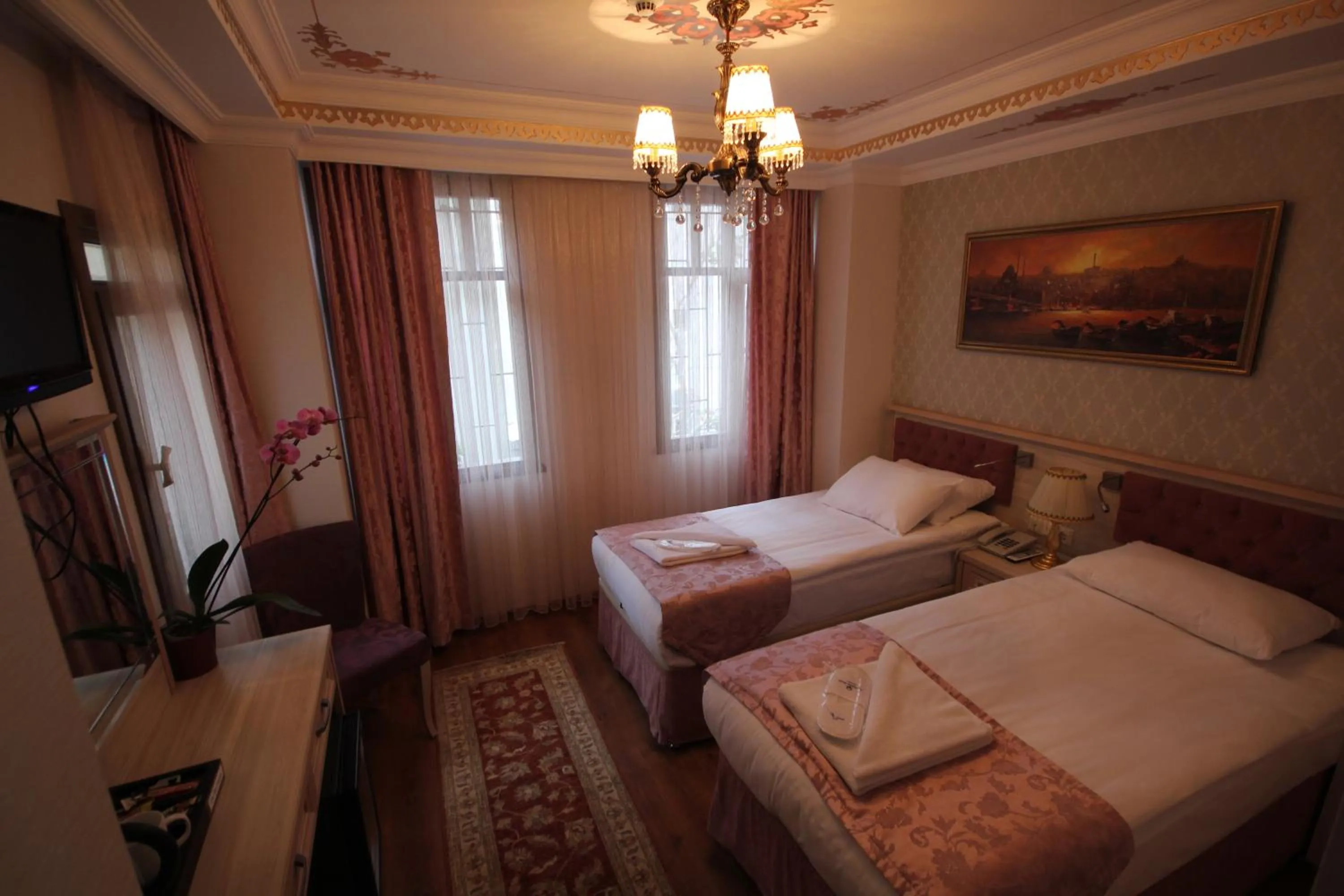 Photo of the whole room, Bed in Sultans Royal Hotel