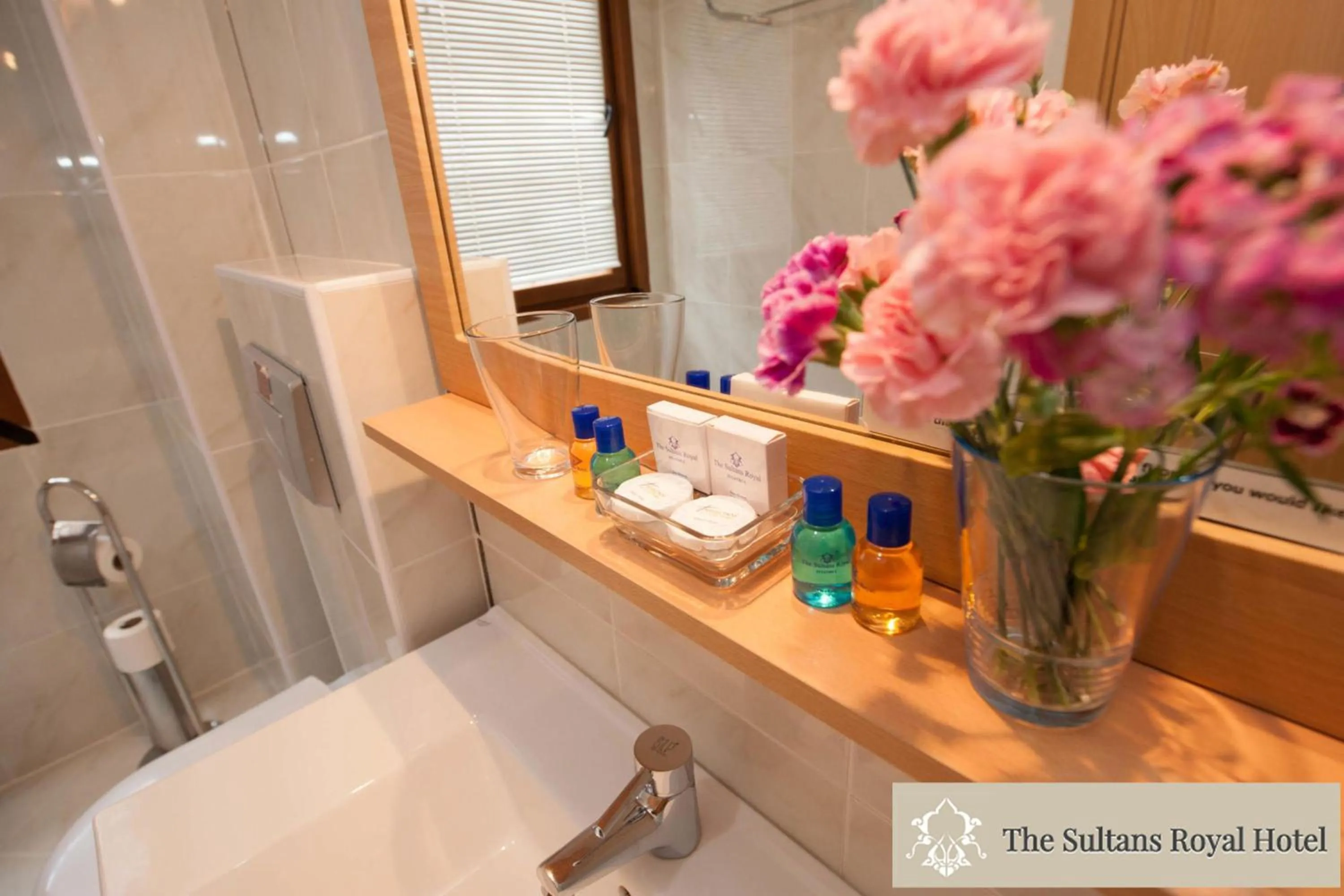 Bathroom in Sultans Royal Hotel