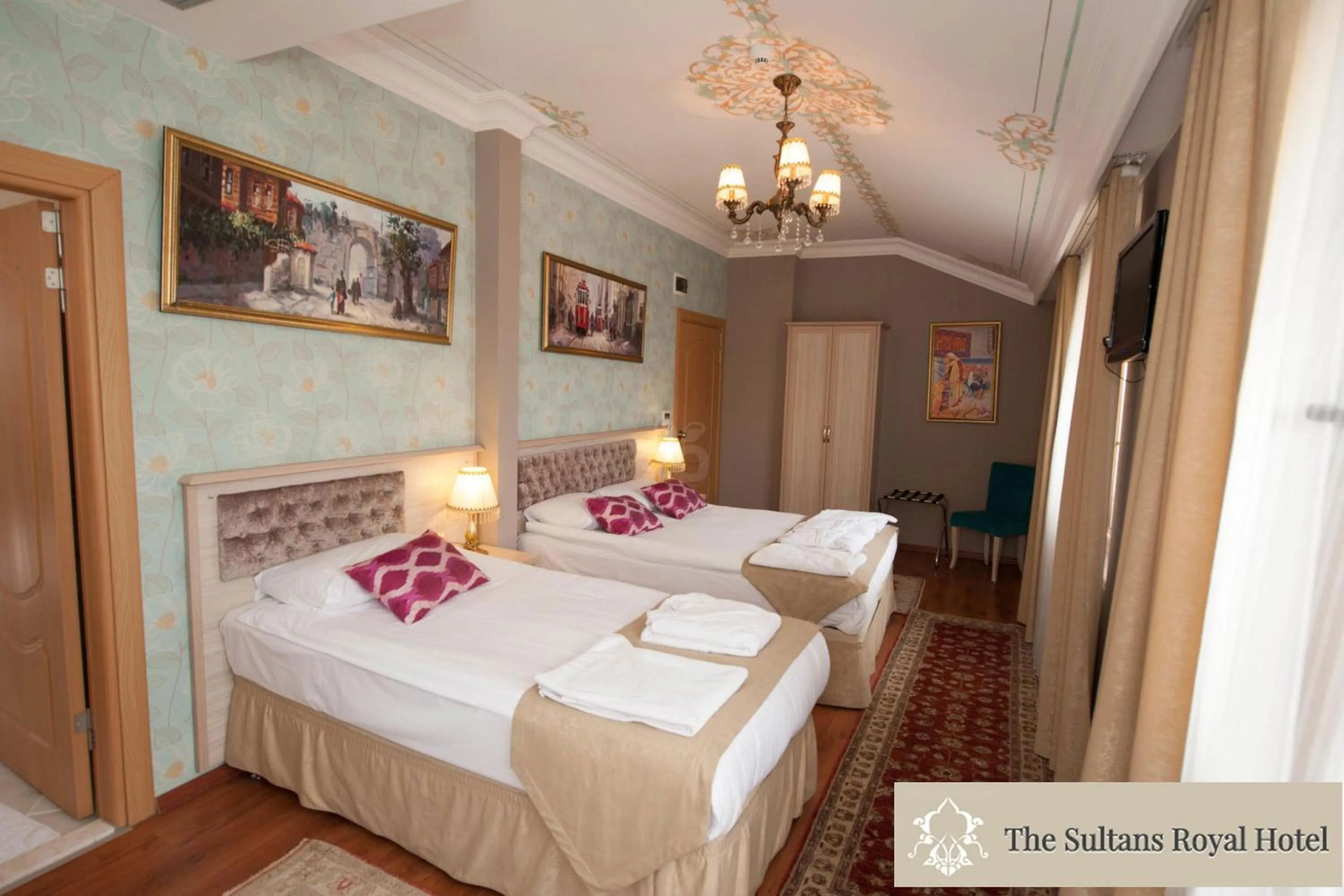 Photo of the whole room, Bed in Sultans Royal Hotel