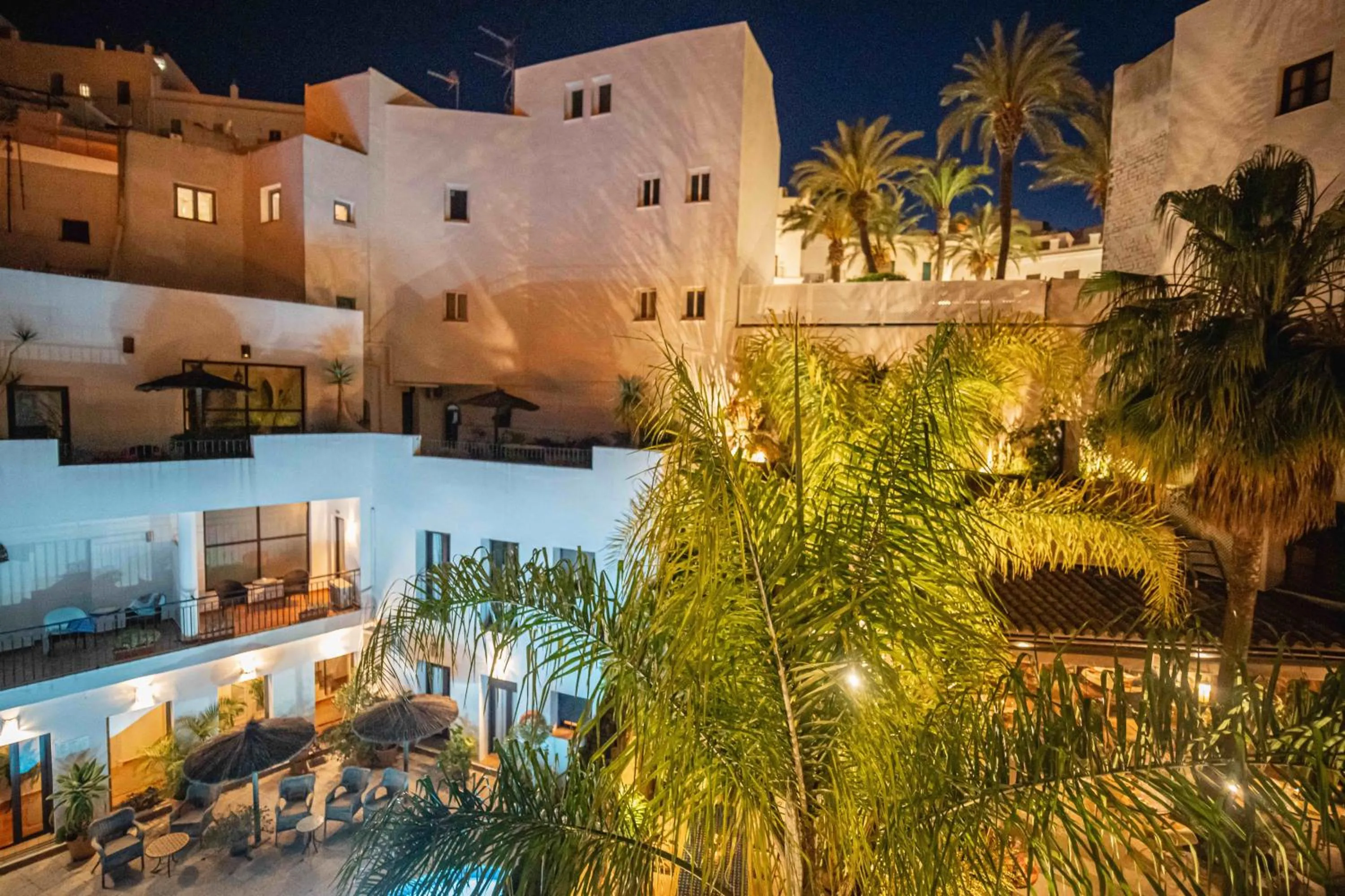 Property building in Las Palmeras del Califa