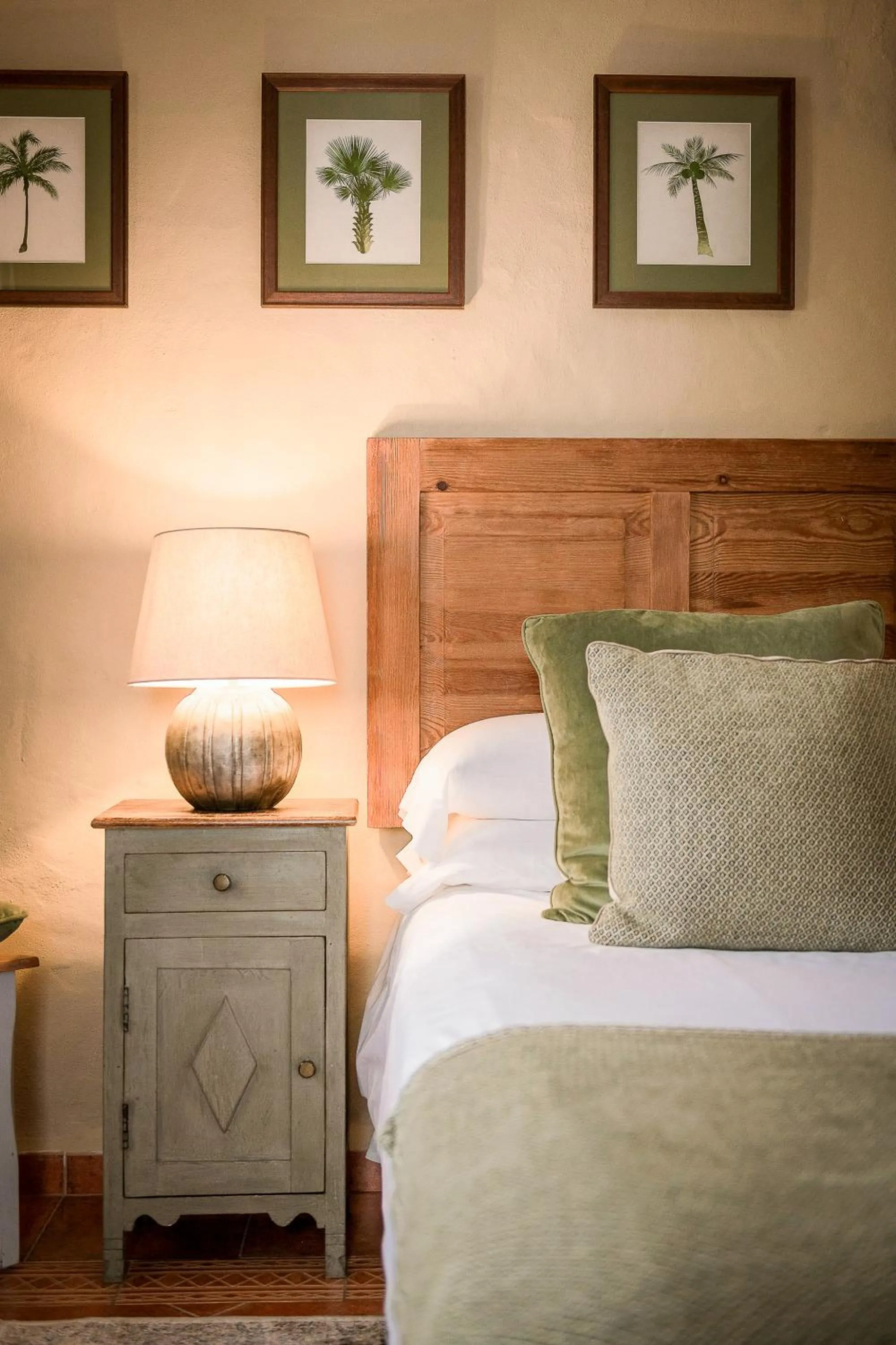 Decorative detail, Bed in Las Palmeras del Califa