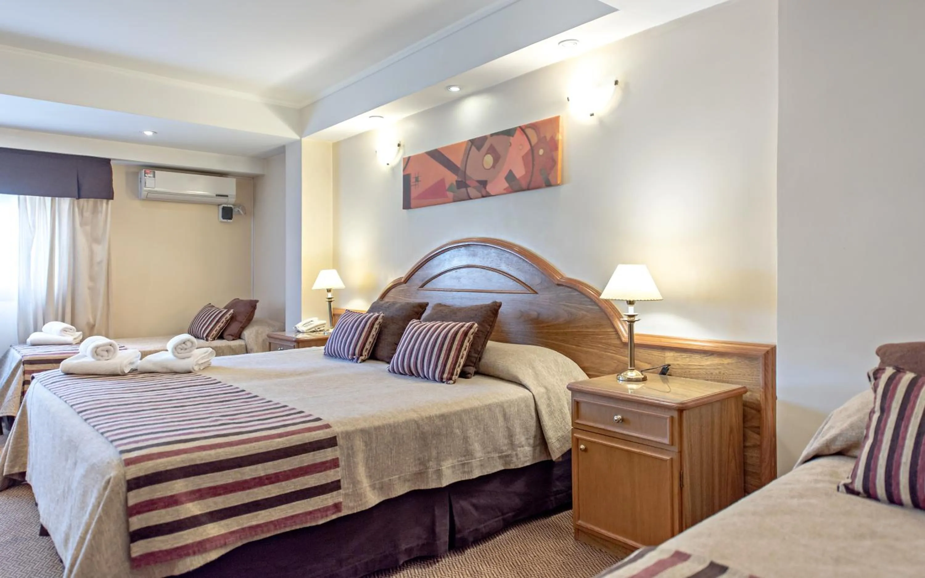 young children, Bed in Hotel Tronador